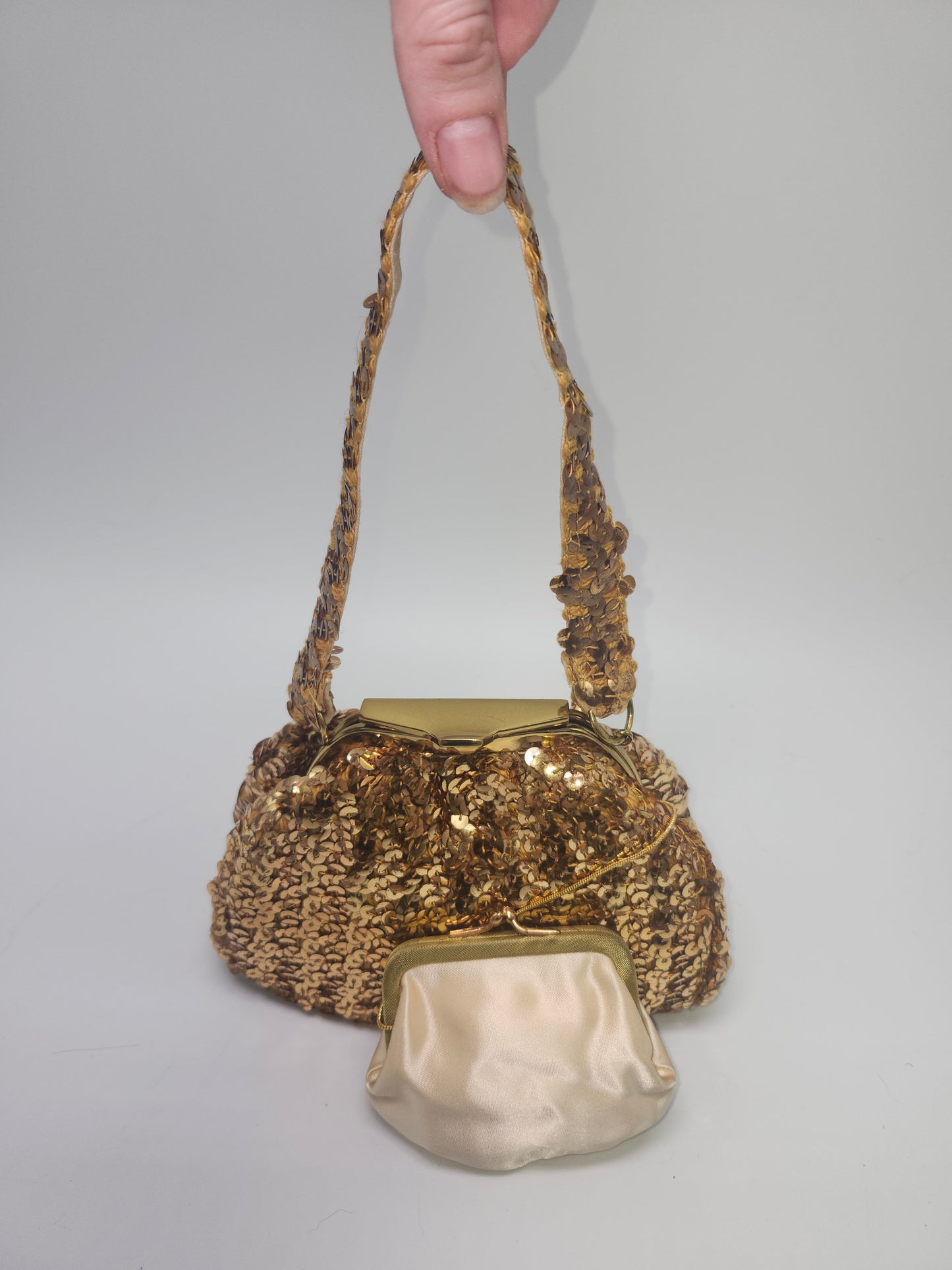 1950s Gold Sequin & Satin lined Handbag with attached Coin Purse