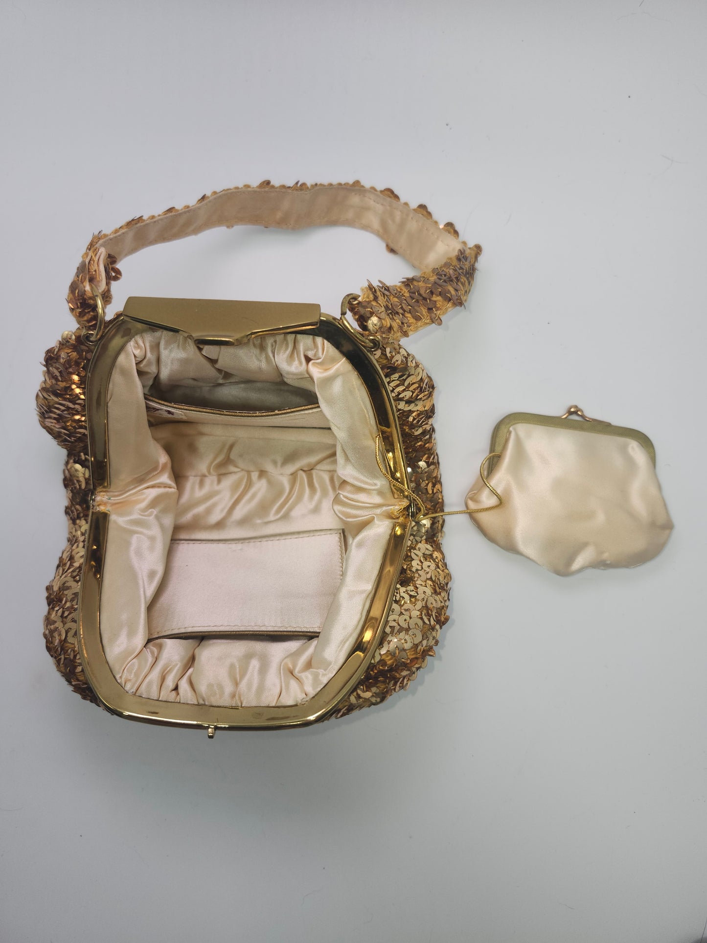 1950s Gold Sequin & Satin lined Handbag with attached Coin Purse