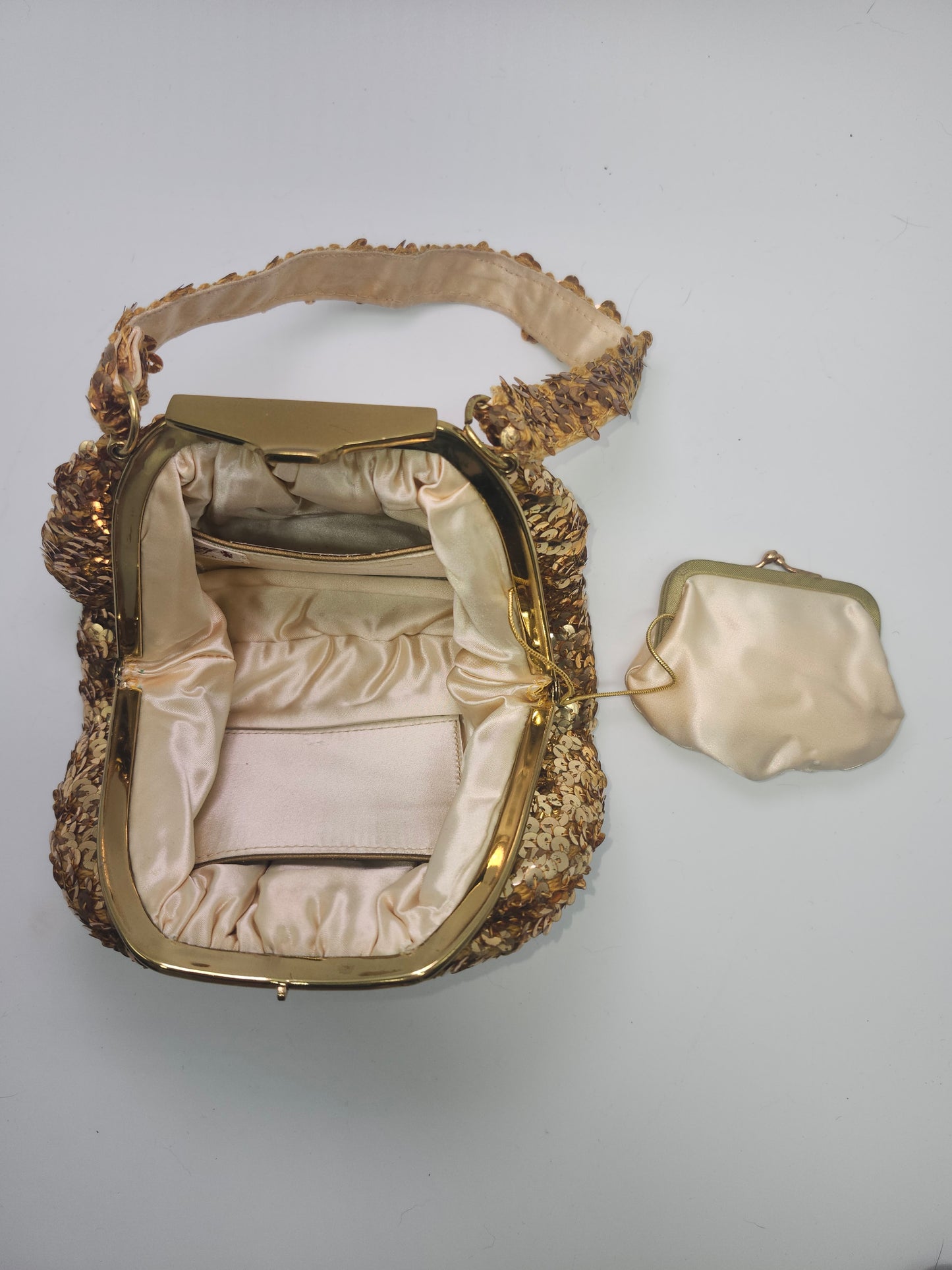 1950s Gold Sequin & Satin lined Handbag with attached Coin Purse
