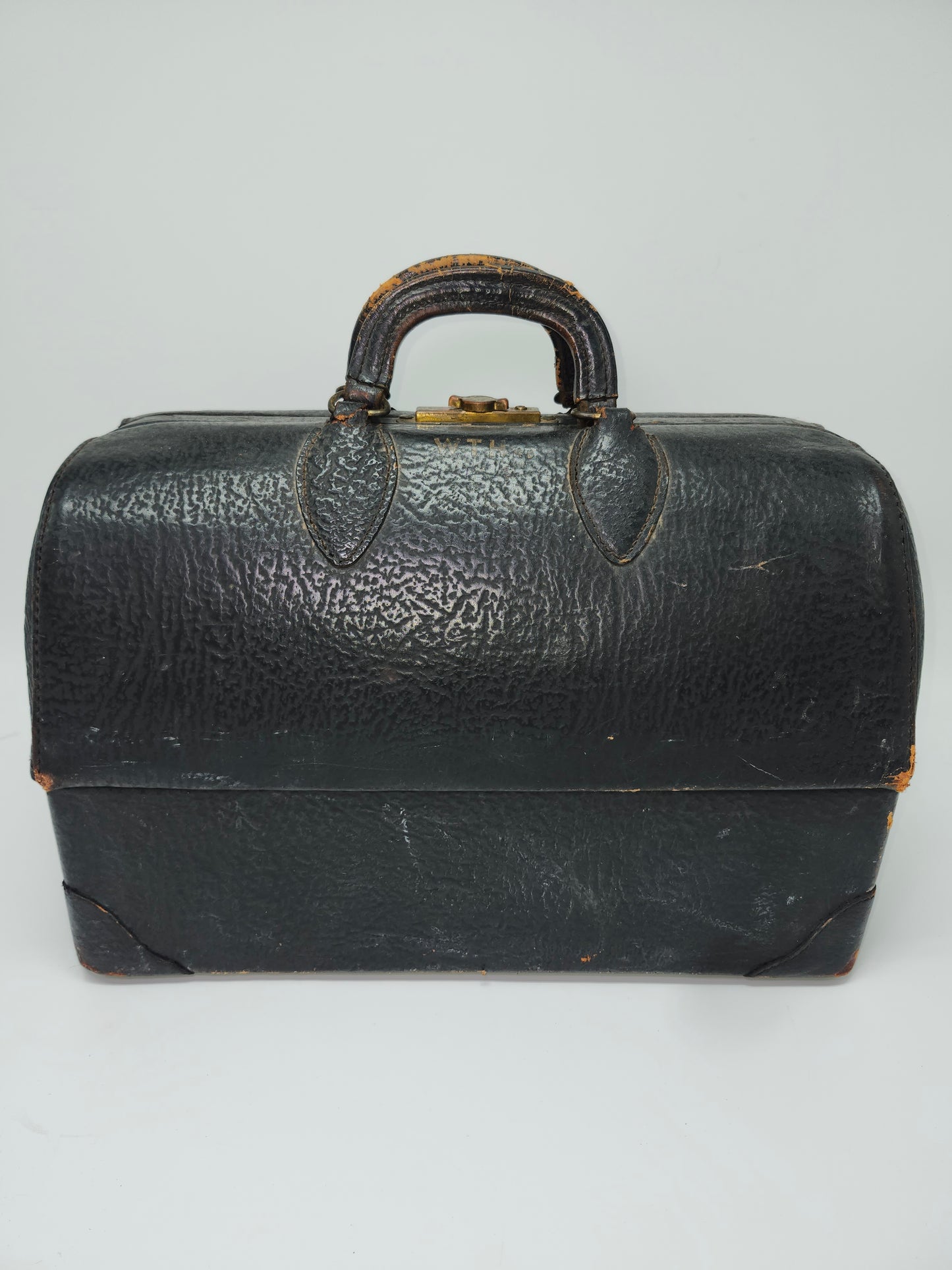 1900s Antique Doctor's Bag in Black Top Grain Cowhide