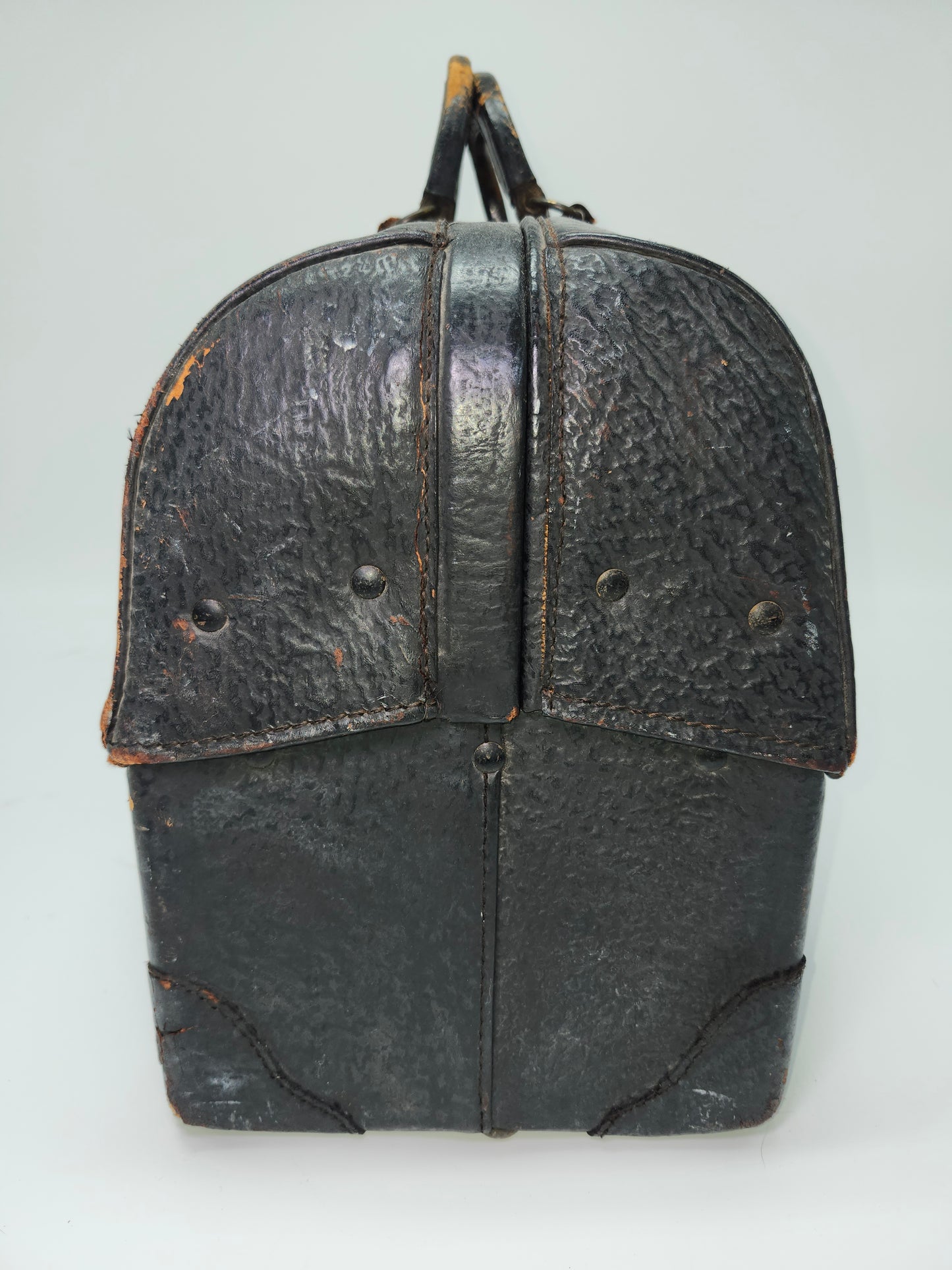 1900s Antique Doctor's Bag in Black Top Grain Cowhide