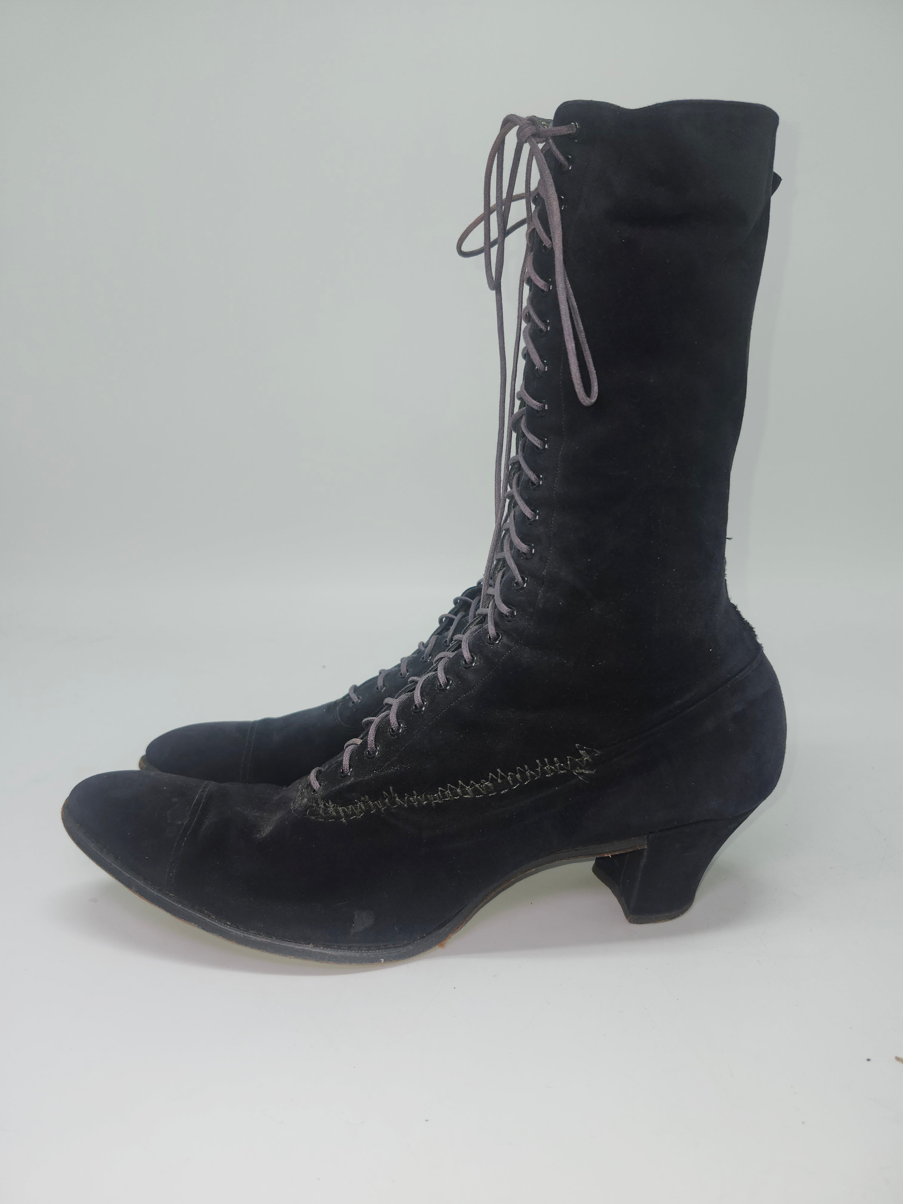 Antique~ Victorian Suede Lace-Up Boots Size 7 – Kelsey Olive's Closet