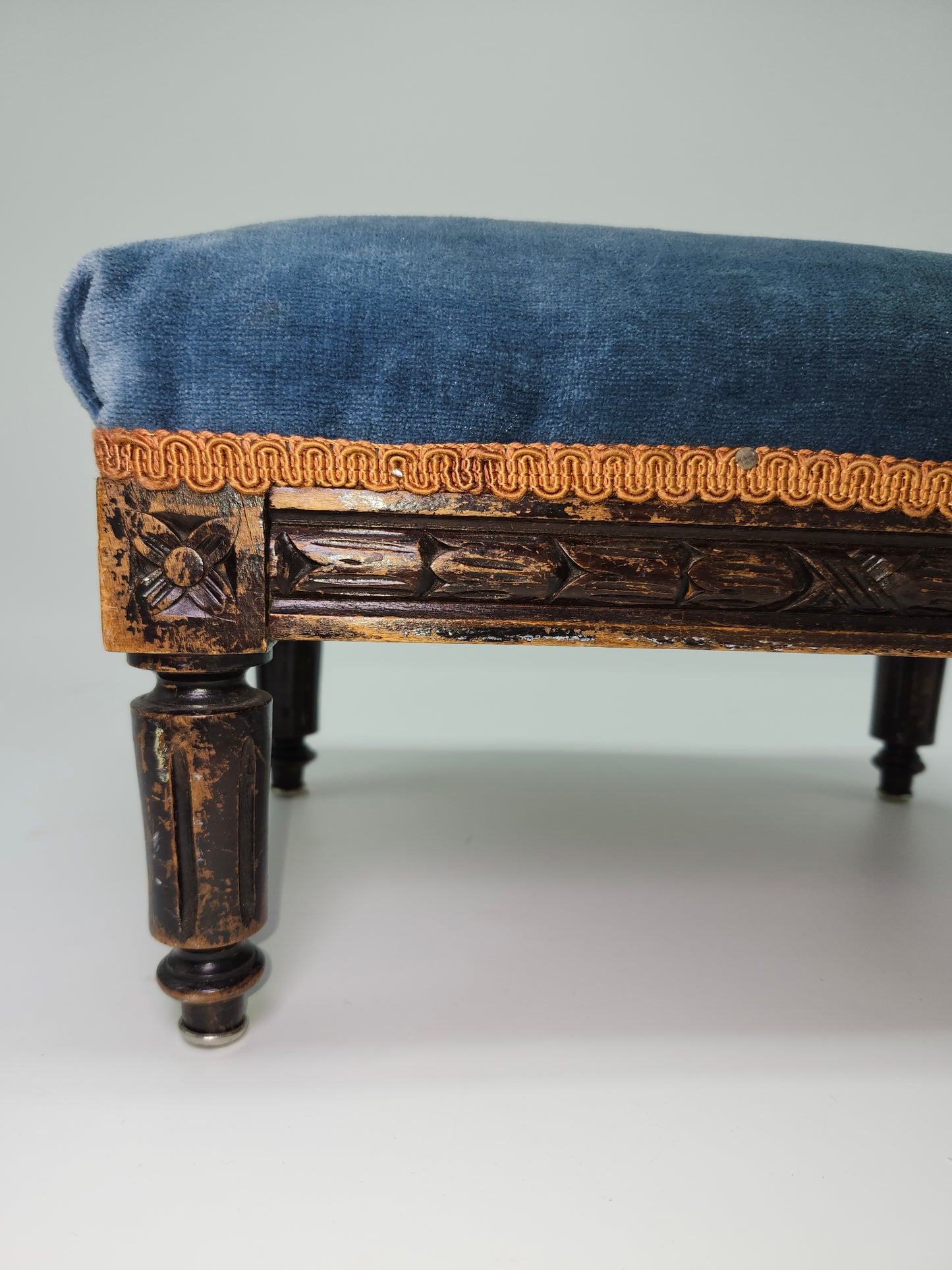 *Louis XVI* Antique Carved Wood Footstool with Reeded Legs