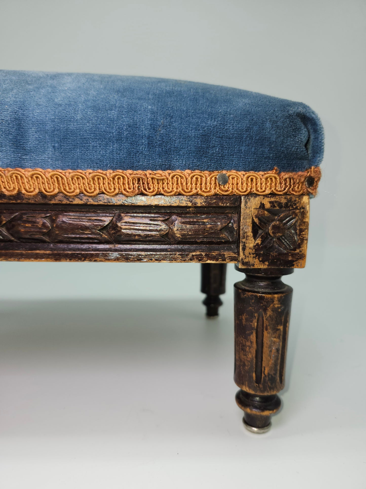 *Louis XVI* Antique Carved Wood Footstool with Reeded Legs