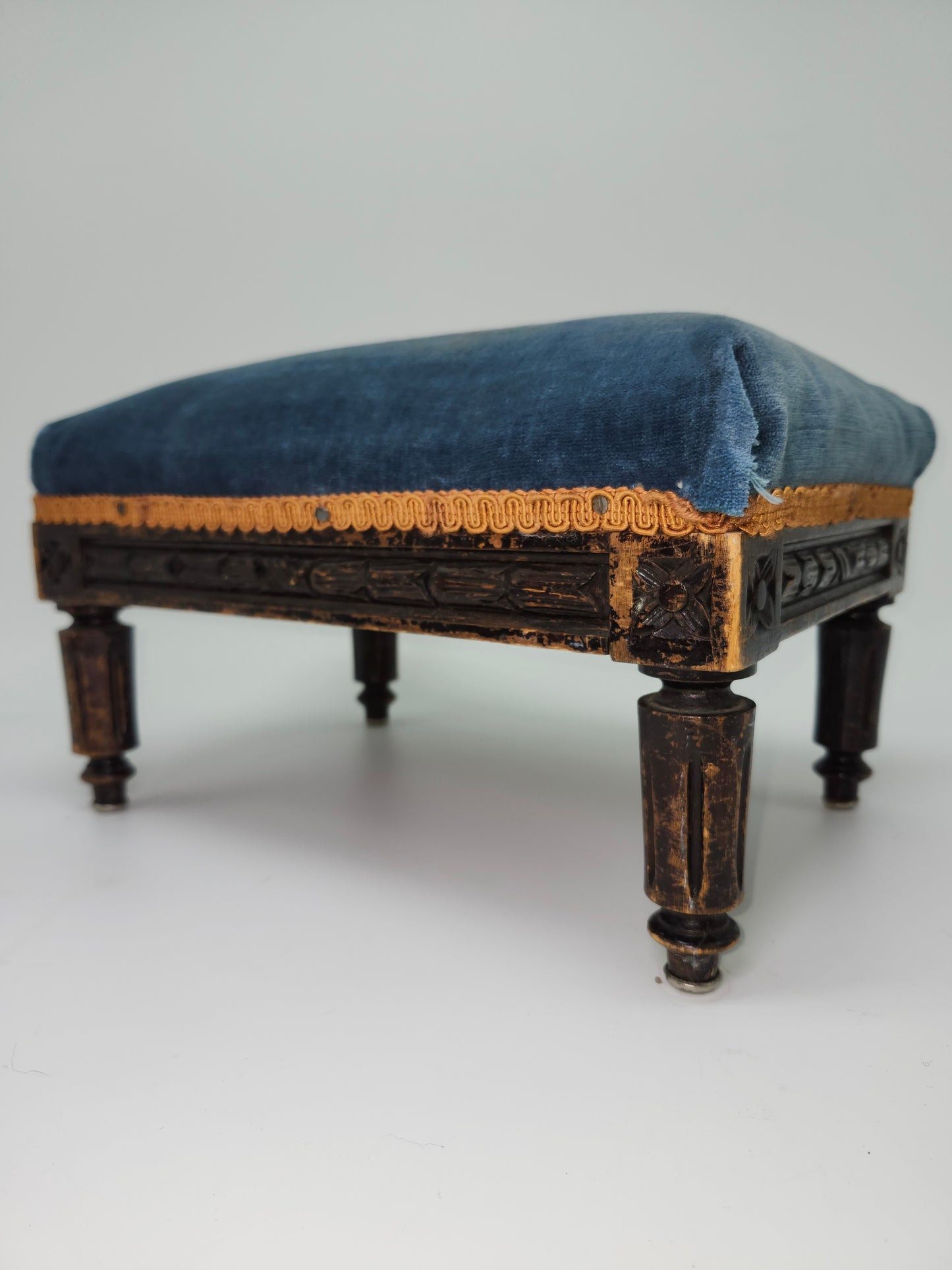 *Louis XVI* Antique Carved Wood Footstool with Reeded Legs