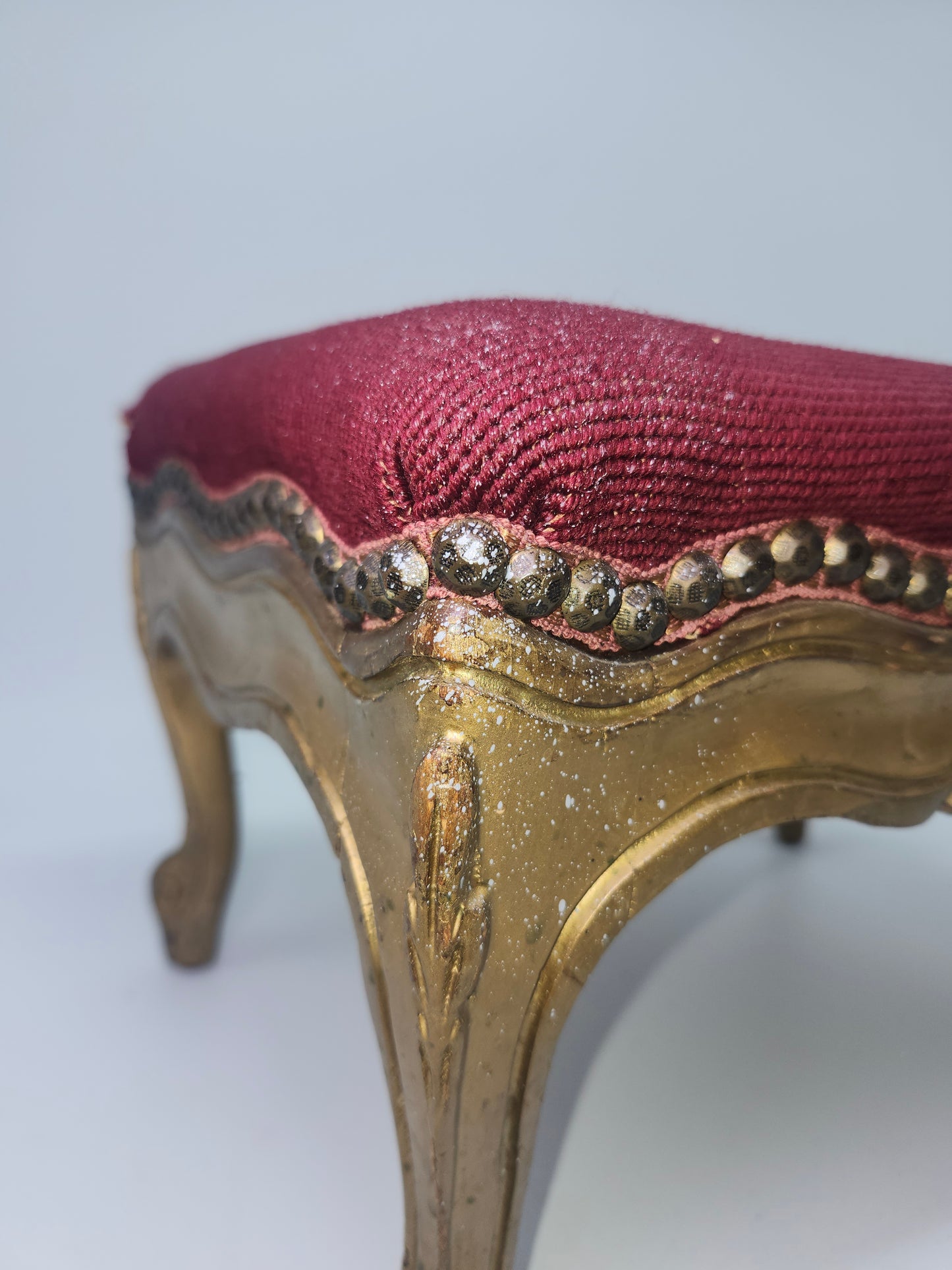 *Louis XV* Antique Carved Giltwood Footstool with Needlepoint Tapestry