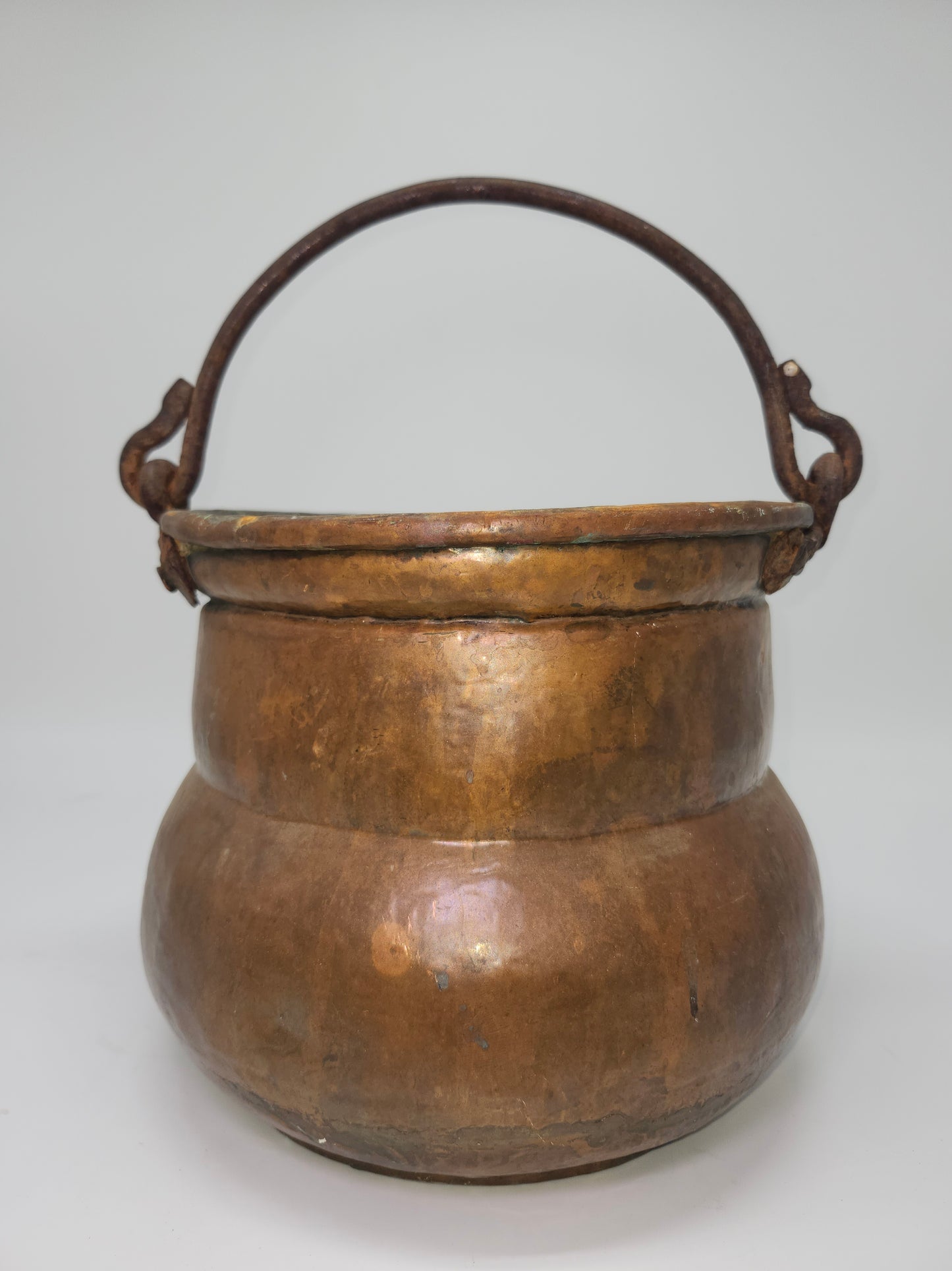 Early American 18th Century Antique Hammered Copper Pot / Cauldron