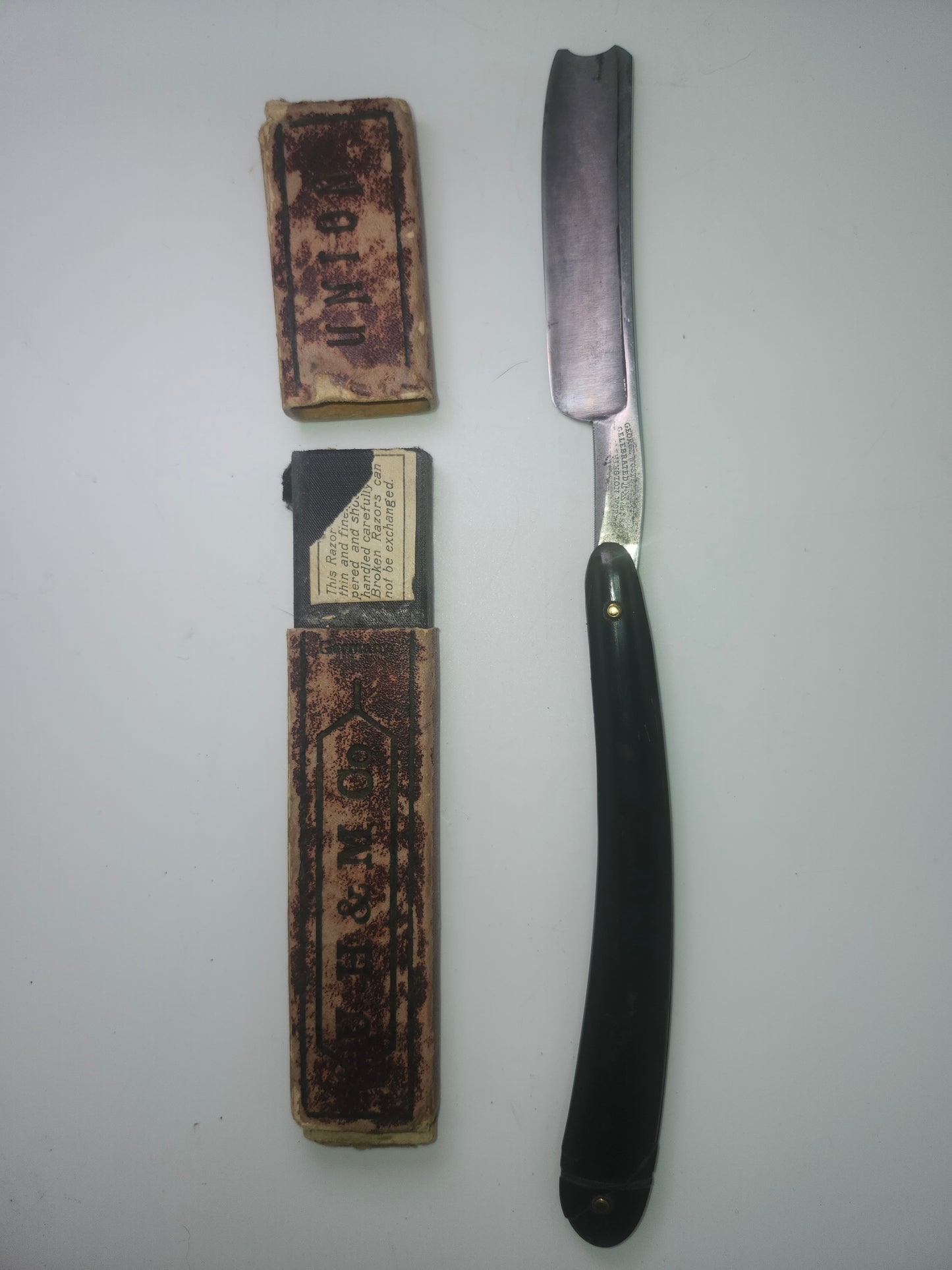 ~Antique~ 1880s Straight Razor with Case