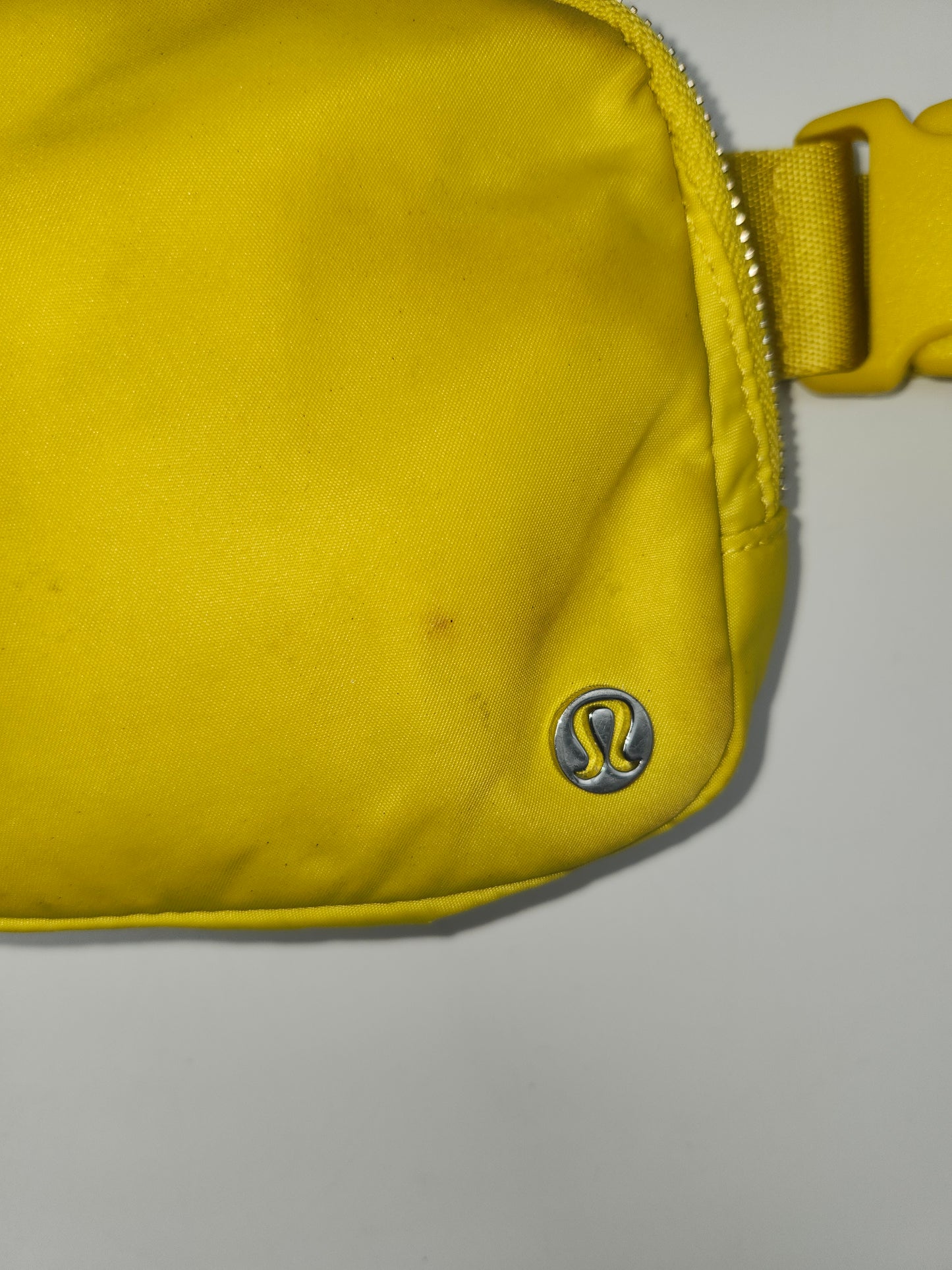 Lululemon "Everywhere" Belt Bag in Neon