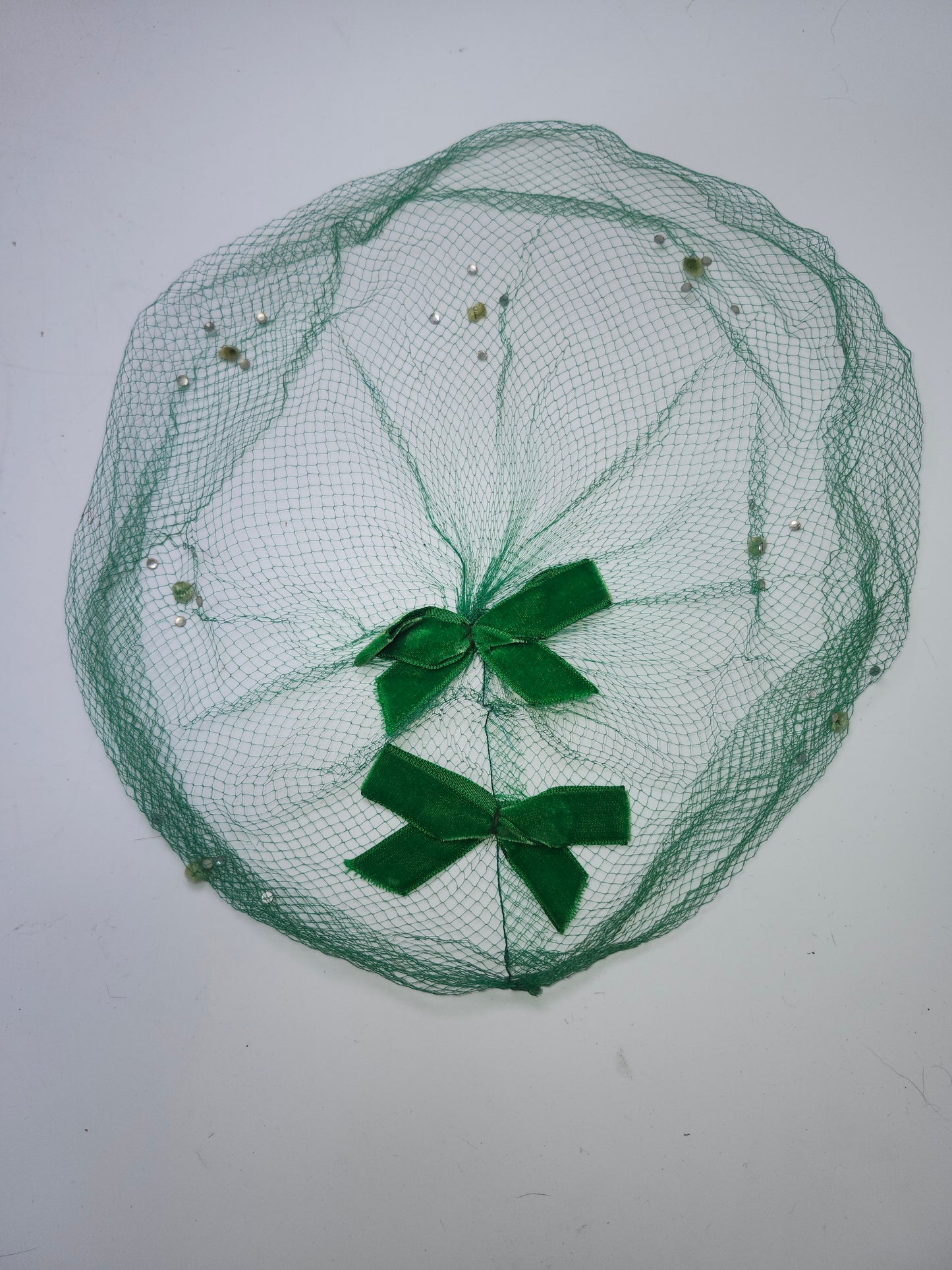 Art Deco Era Green Mesh Netting Fascinator with Bows