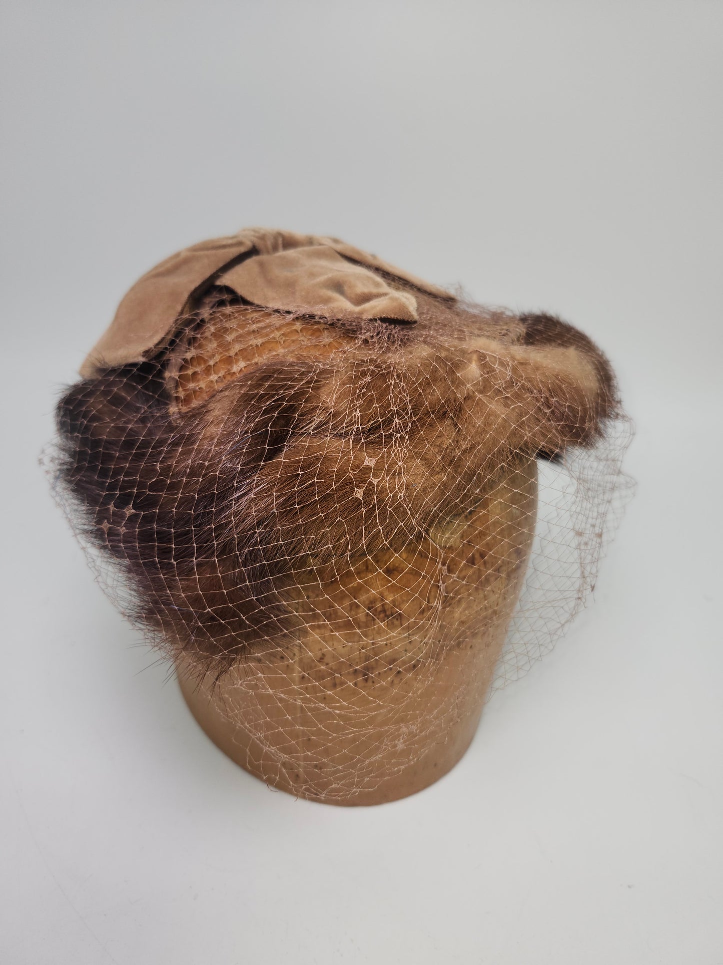 Art Deco Era Mink Fur Lined Ladies Hat with Velvet Bows