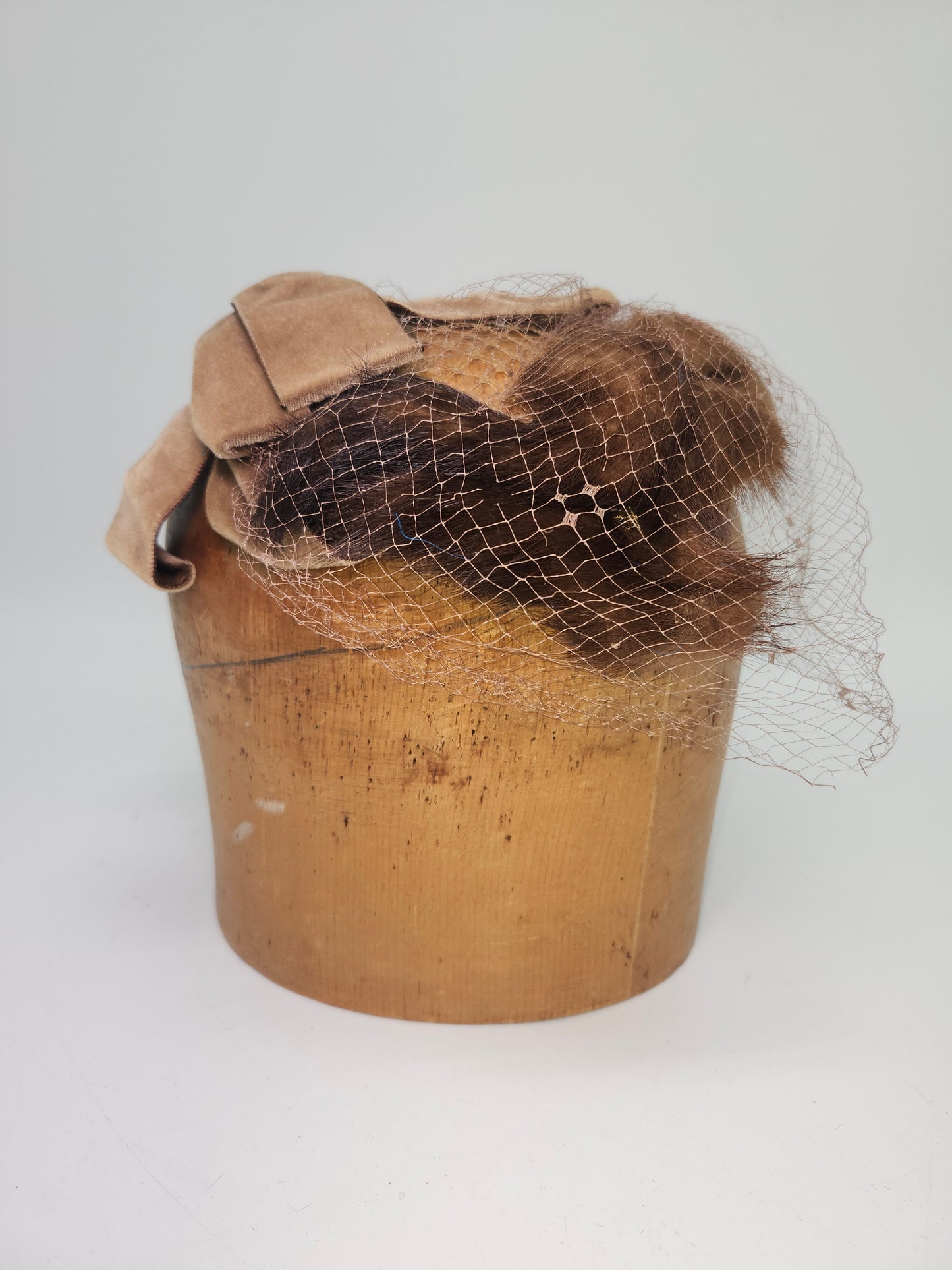 Art Deco Era Mink Fur Lined Ladies Hat with Velvet Bows