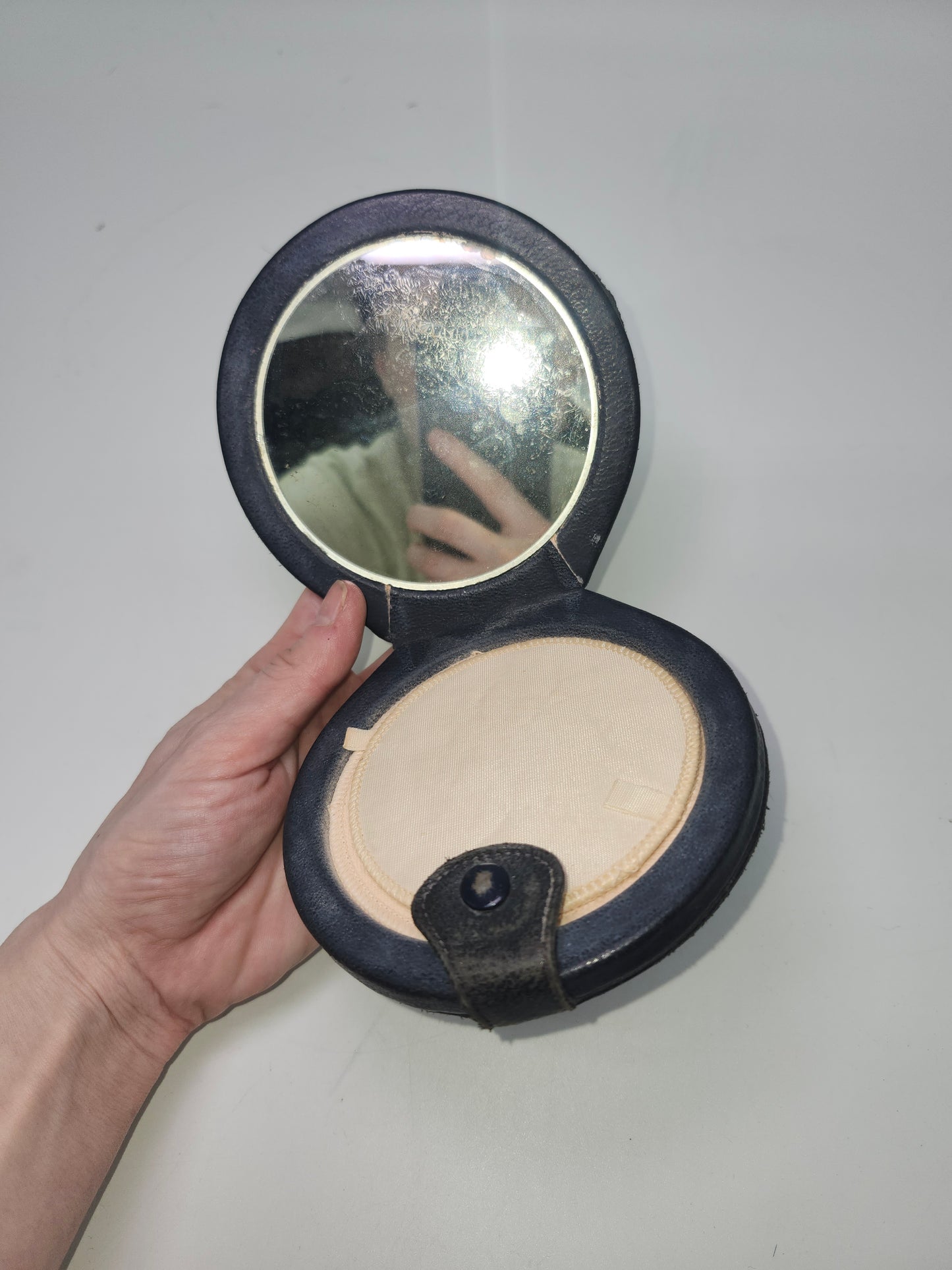 Antique / Vintage Leather Compact Mirror with Puff