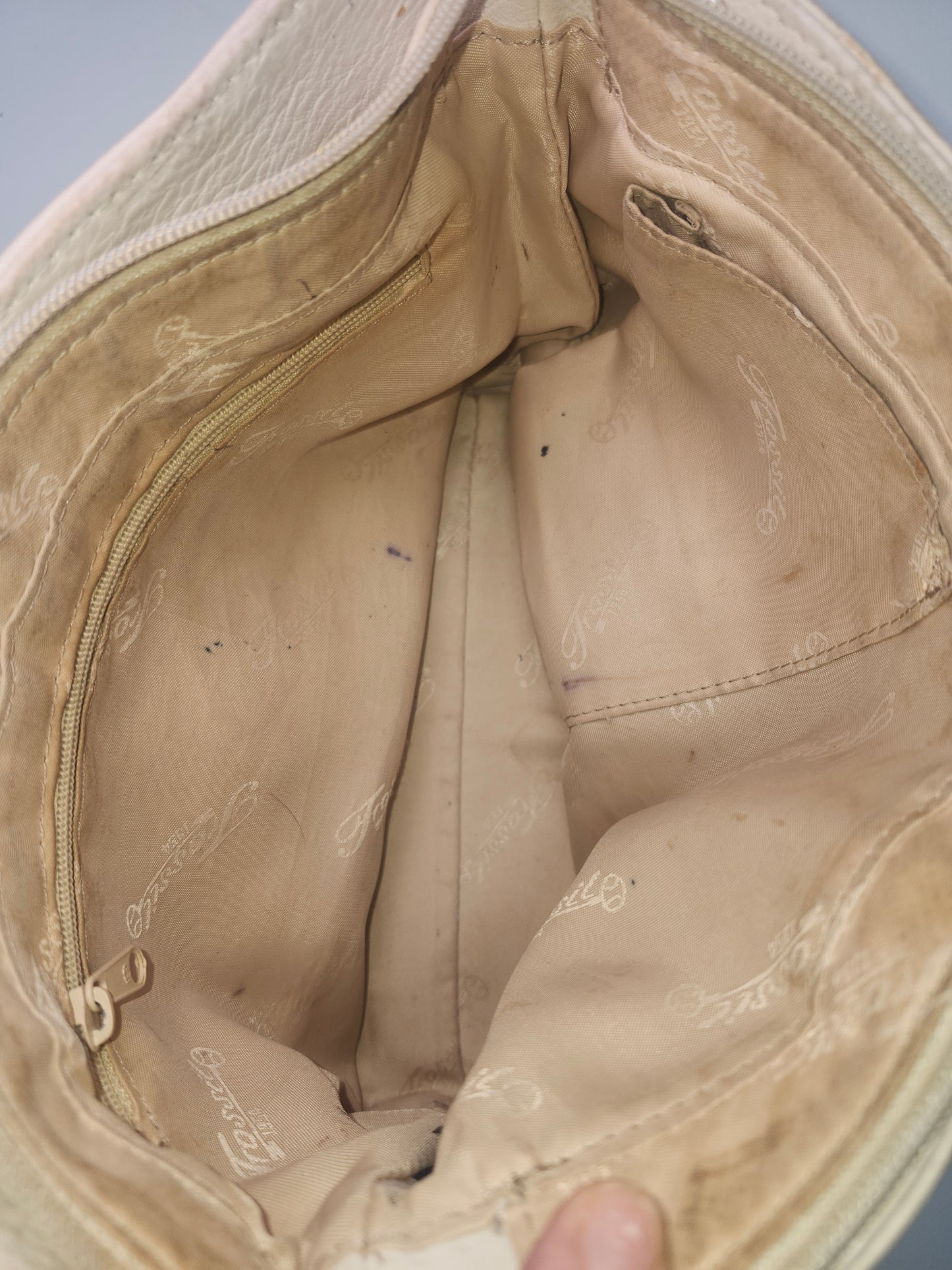 Fossil Y2K Cream Leather with Brown stitching & accents