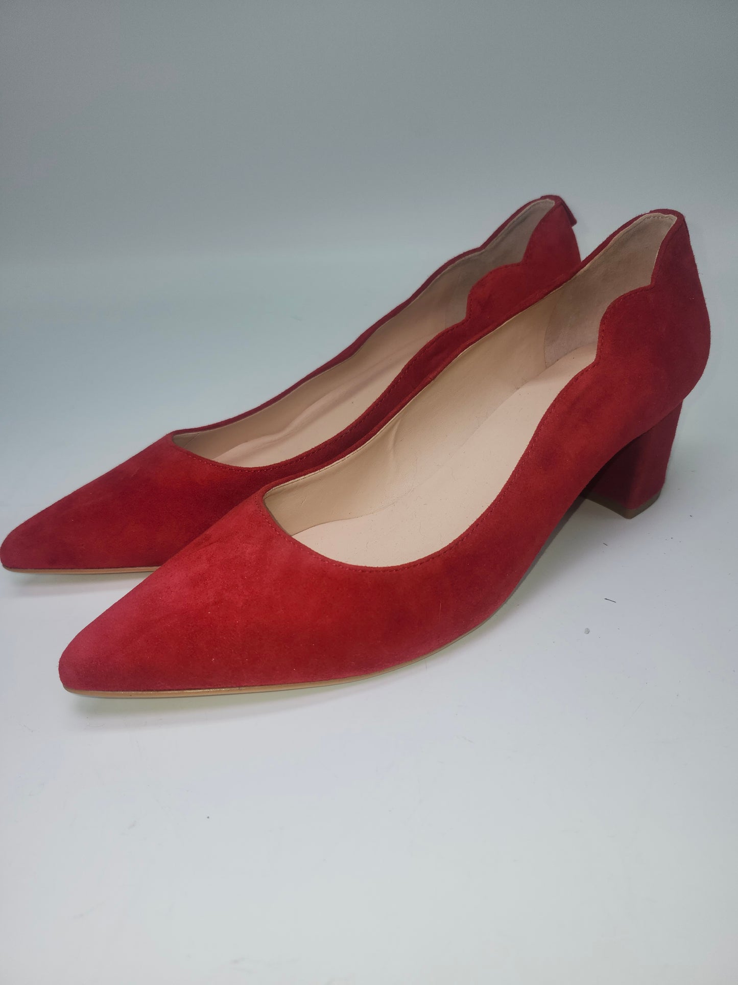 -Kate Spade- "Mindie" Red Suede Scalloped Block Heels NWT Size 9.5