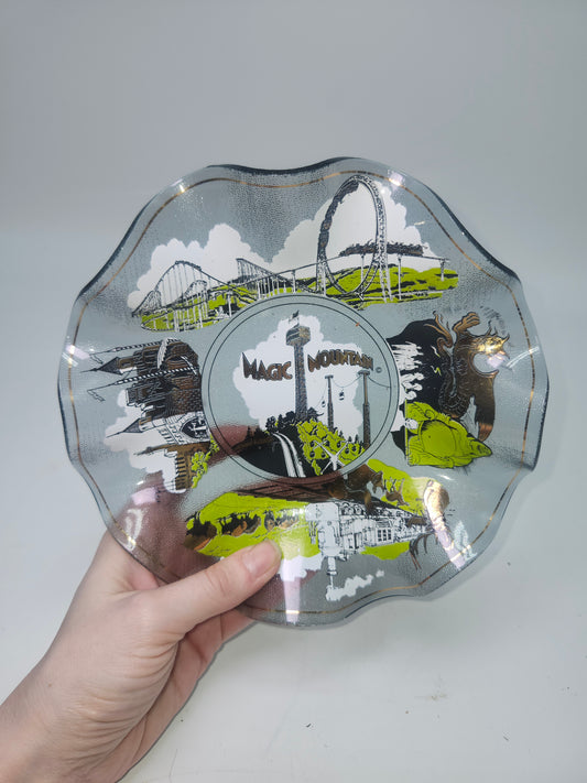 ~Magic Mountain~ Scalloped Glass Trinket Dish