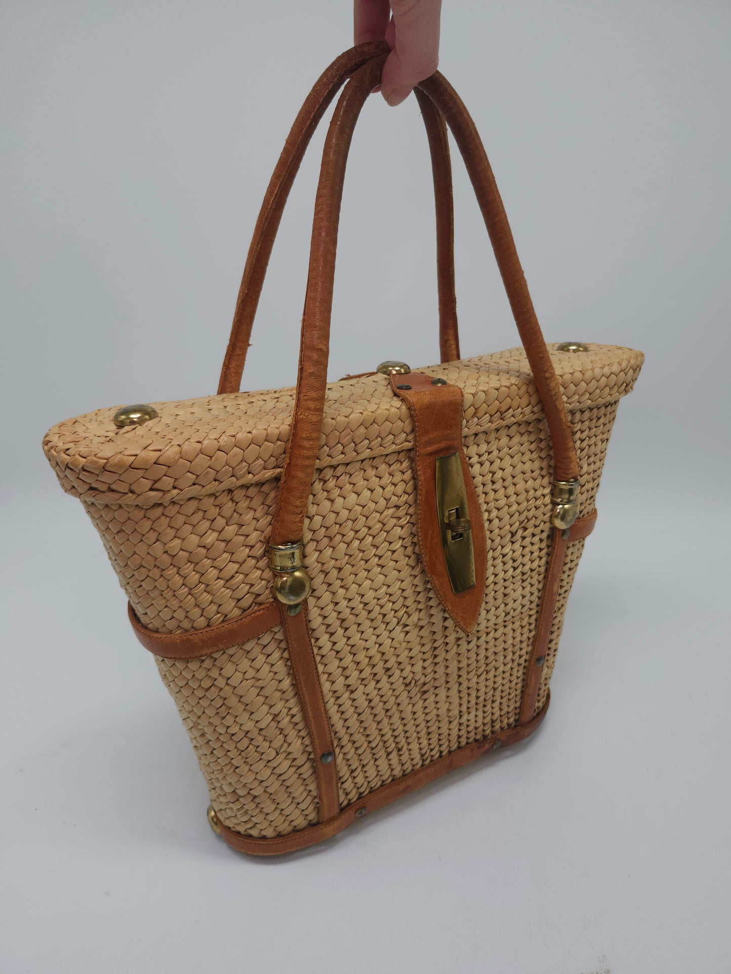 *Vintage* Boho Woven Straw & Leather Accented Beach Bag