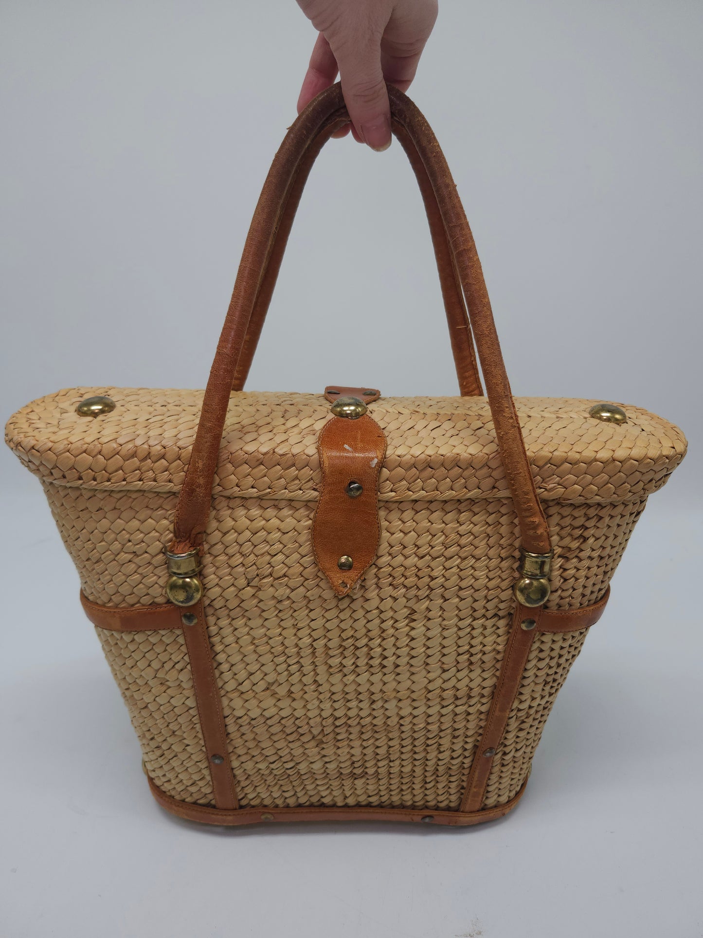 *Vintage* Boho Woven Straw & Leather Accented Beach Bag