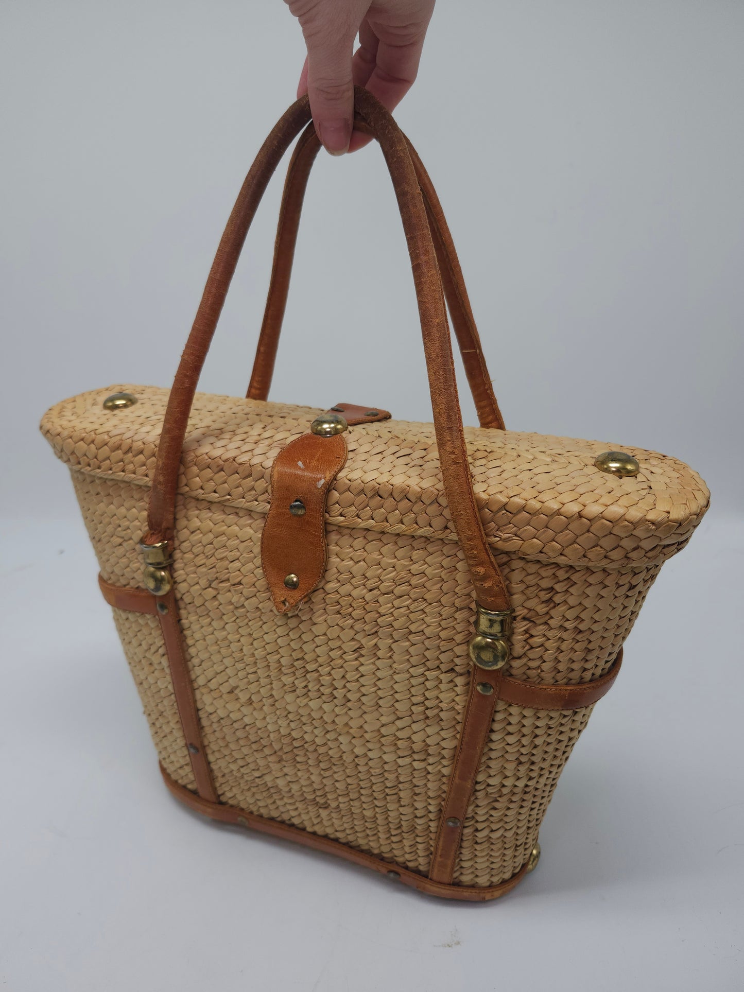 *Vintage* Boho Woven Straw & Leather Accented Beach Bag