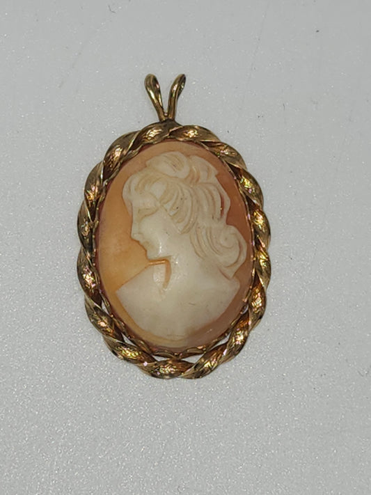 ~14K~ Gold Filled Carved Cameo Pendant