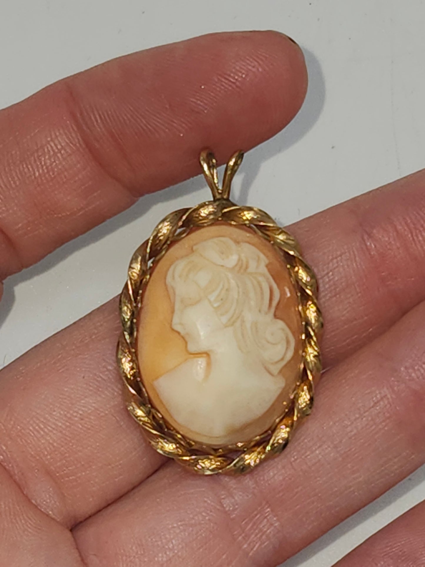14K Gold Filled Carved Cameo Pendant