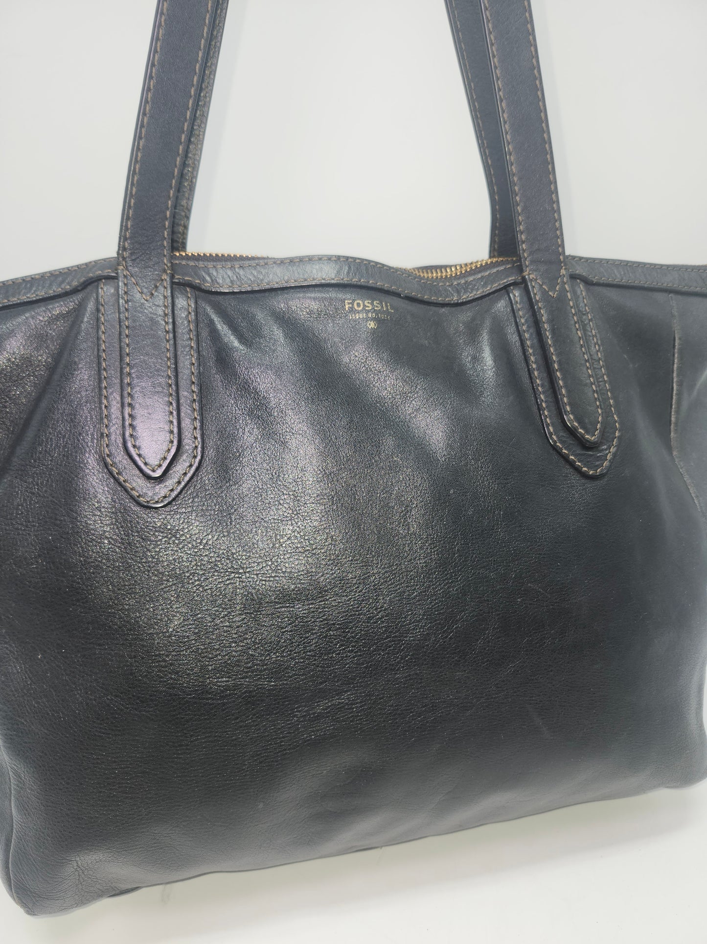 Fossil "Sydney" Pebbled Black Leather Purse