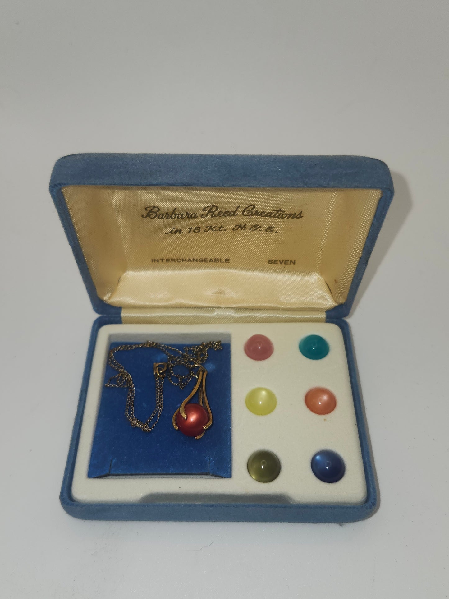 18K H.G.E Necklace with 7 Interchanging Pendant Cabachons