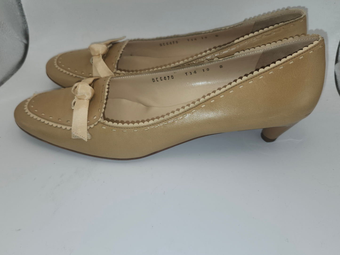 *Salvatore Ferragamo* Y2K Round Toe Kitten Heels with Bows Size 10 Women's IOB