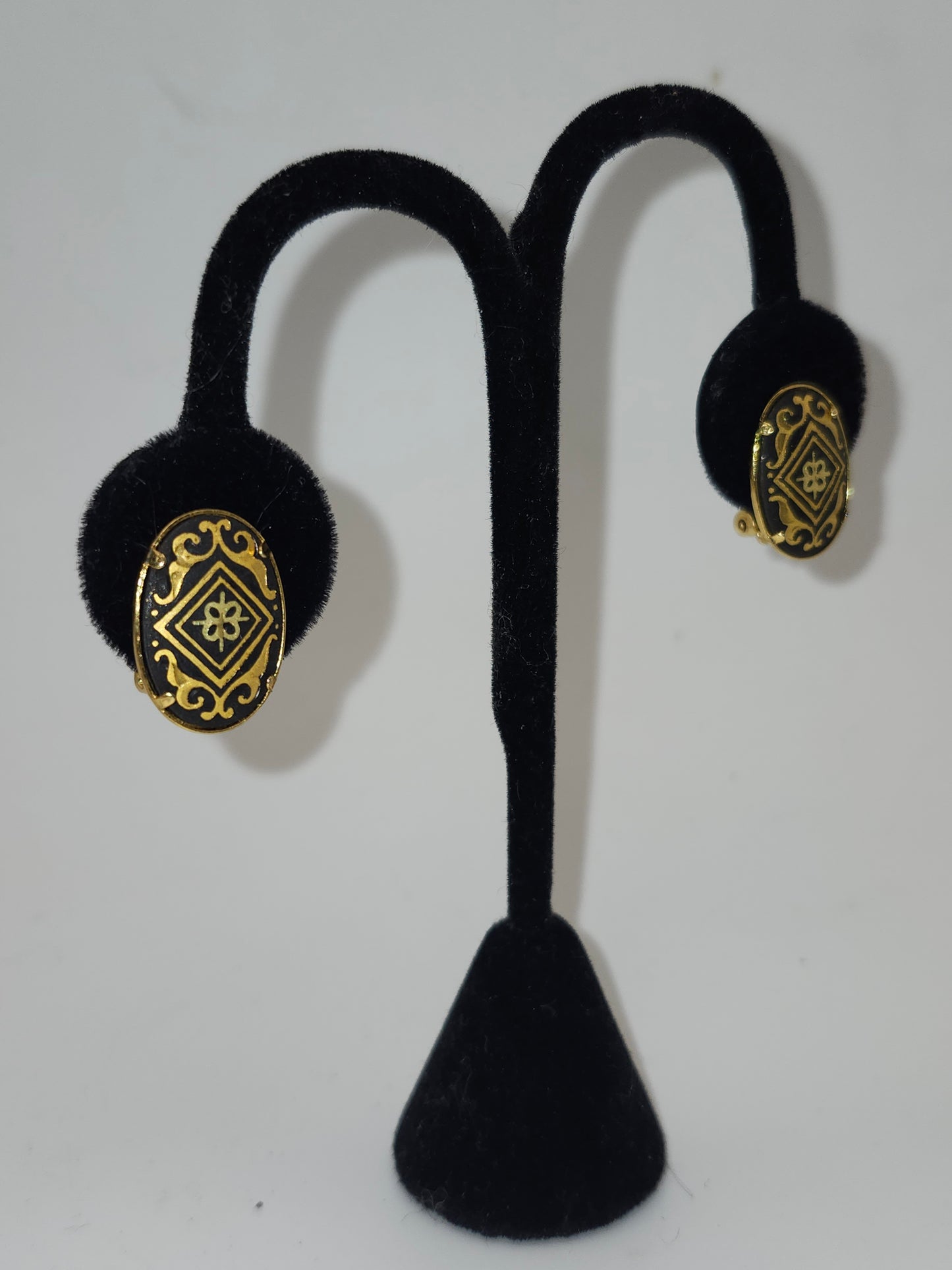 *14K Gold* Inlaid Damascene Style Clip On Earrings Vintage