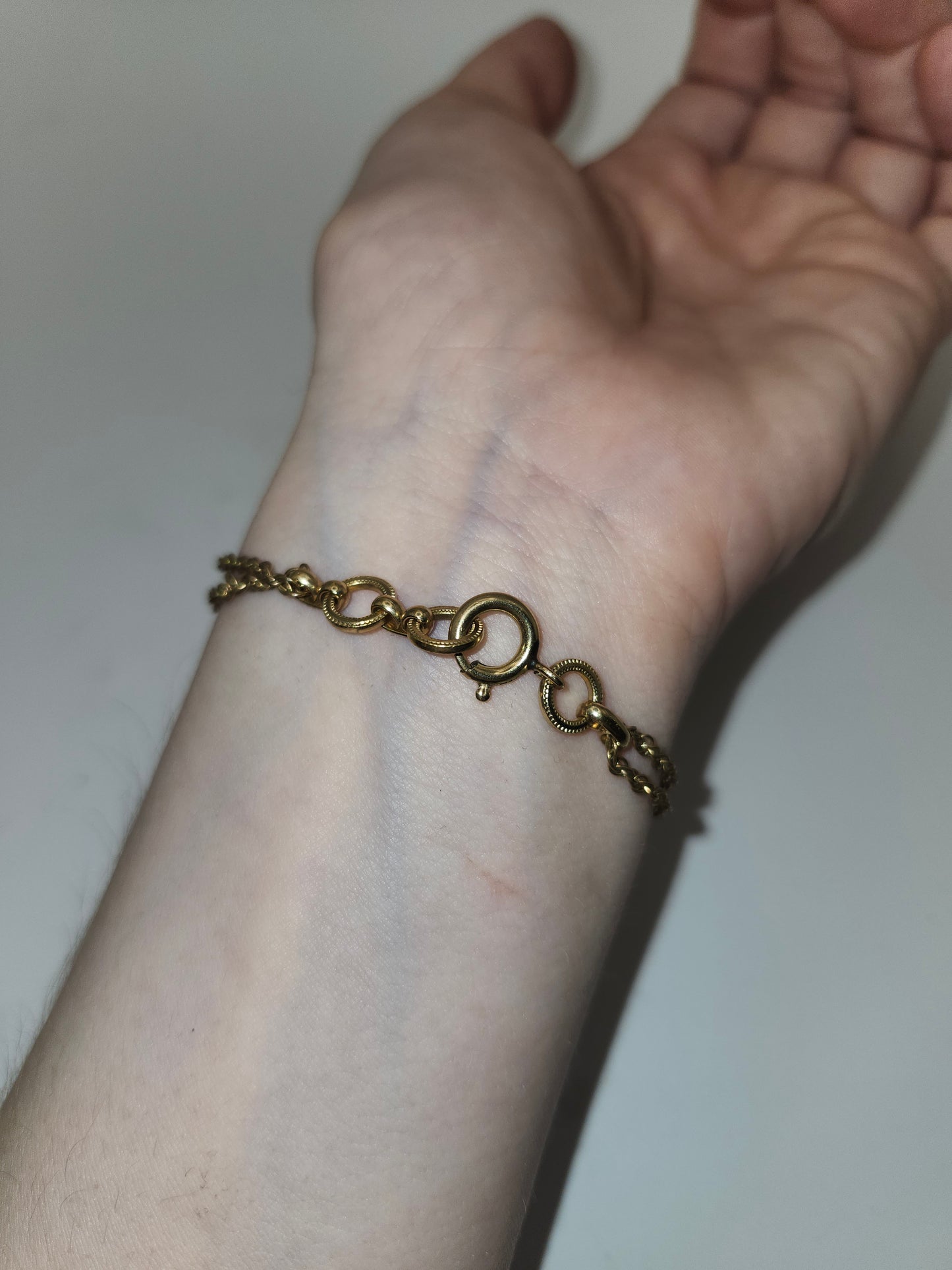 *12K* Gold Filled Bracelet with Carved Conch Cameo Center