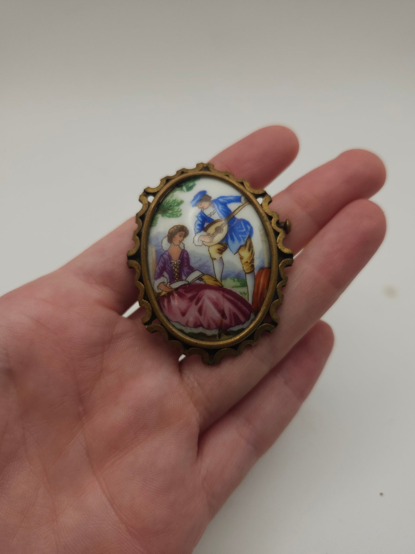 *Limoges* Porcelain Brooch Vintage