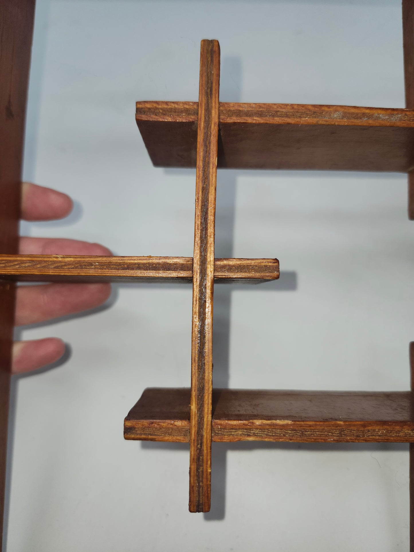 *MCM* Dovetailed Trinket Shelf