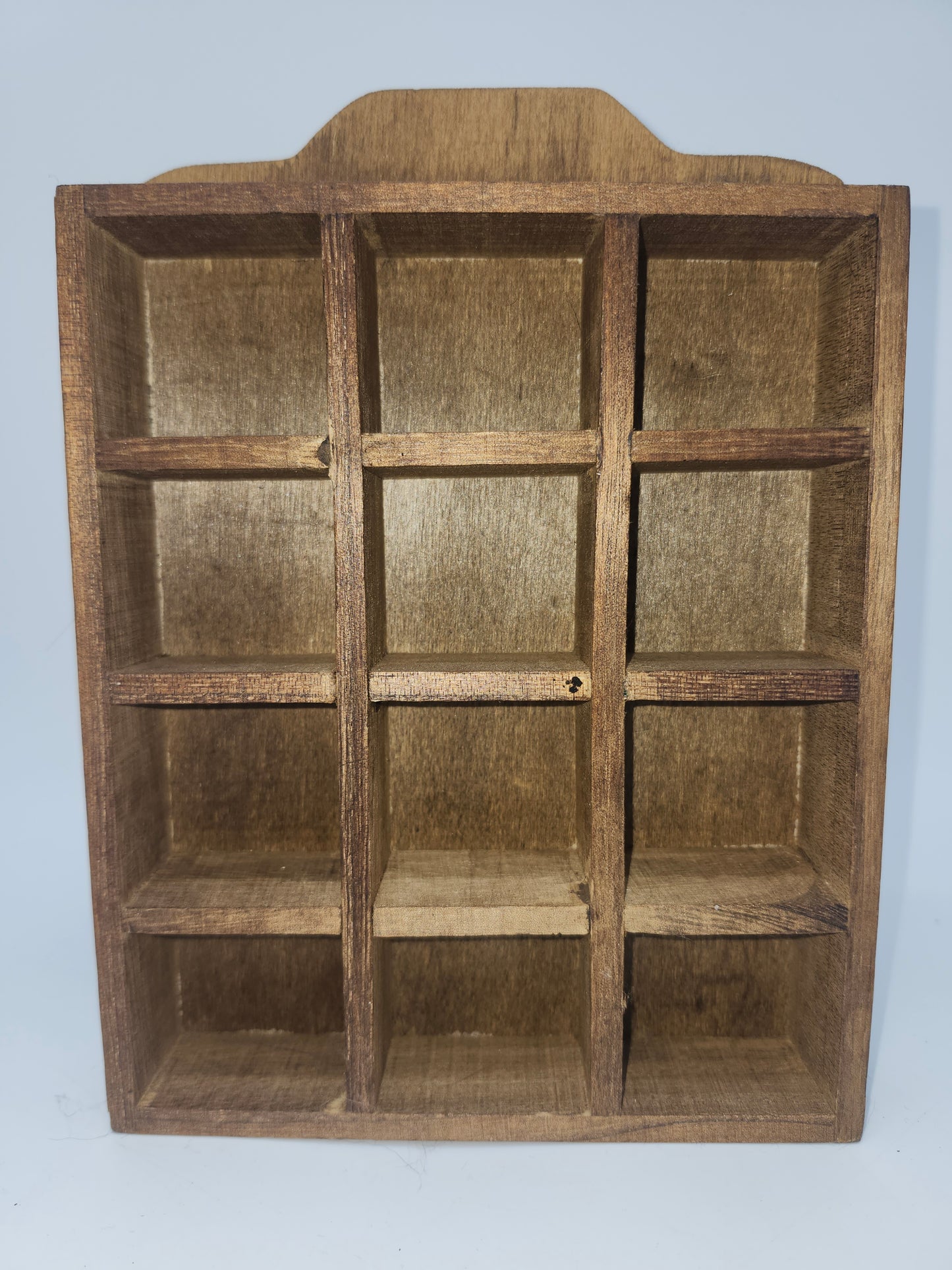*Vintage* Wooden Trinket Shelf