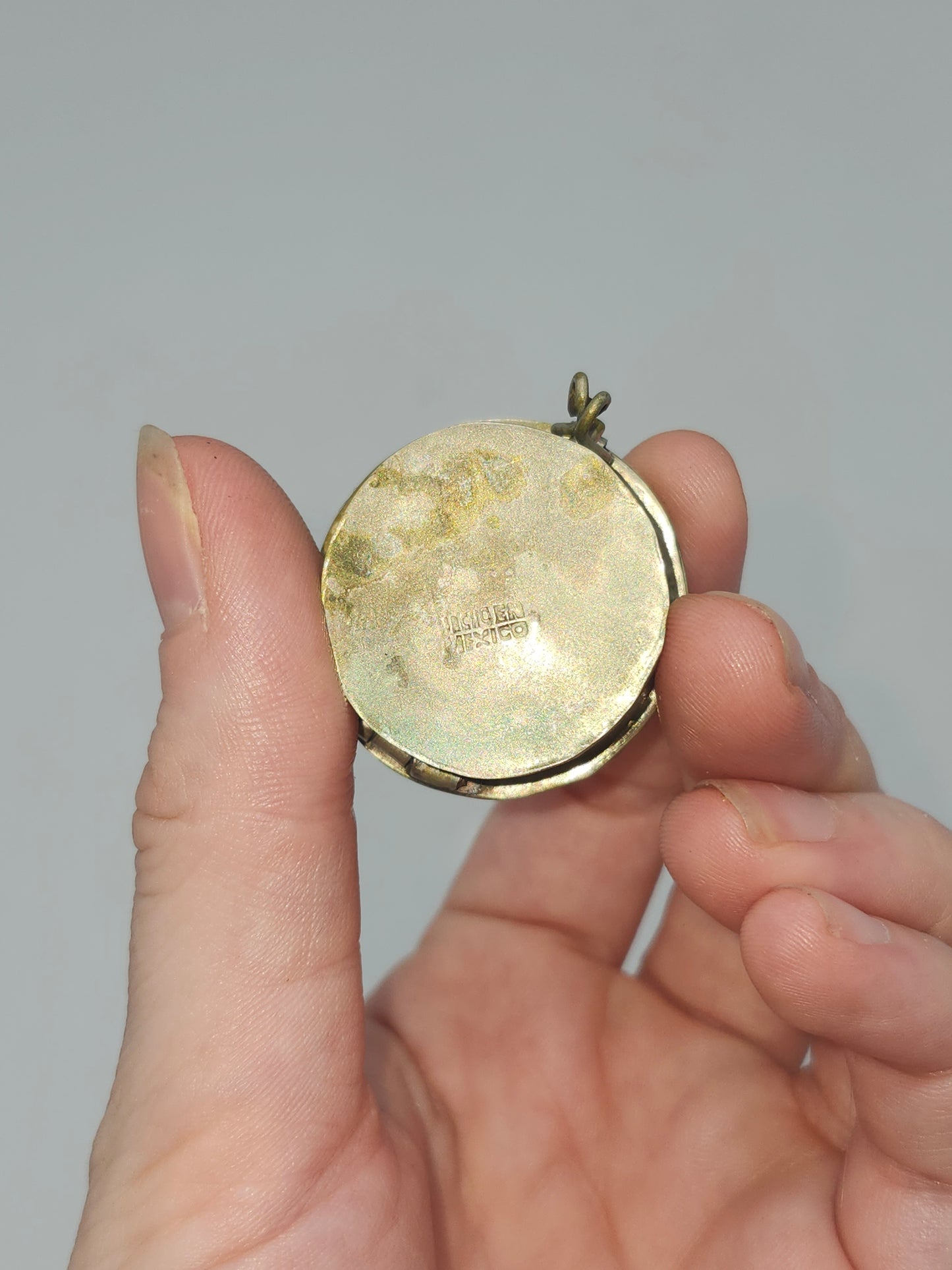 *Alpaca Silver* Abalone Shell Trinket / Pill Box