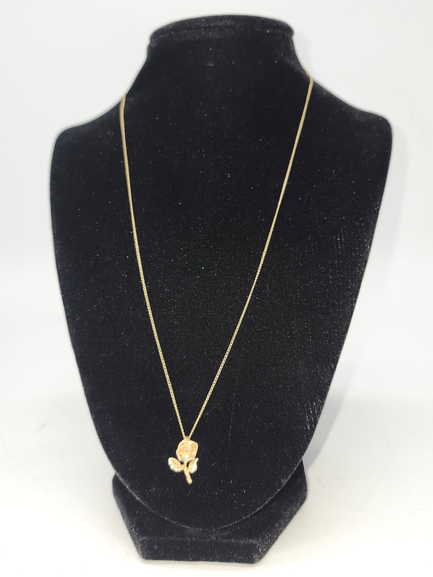 *14K* Gold Chain & 14K Gold Rose Pendant