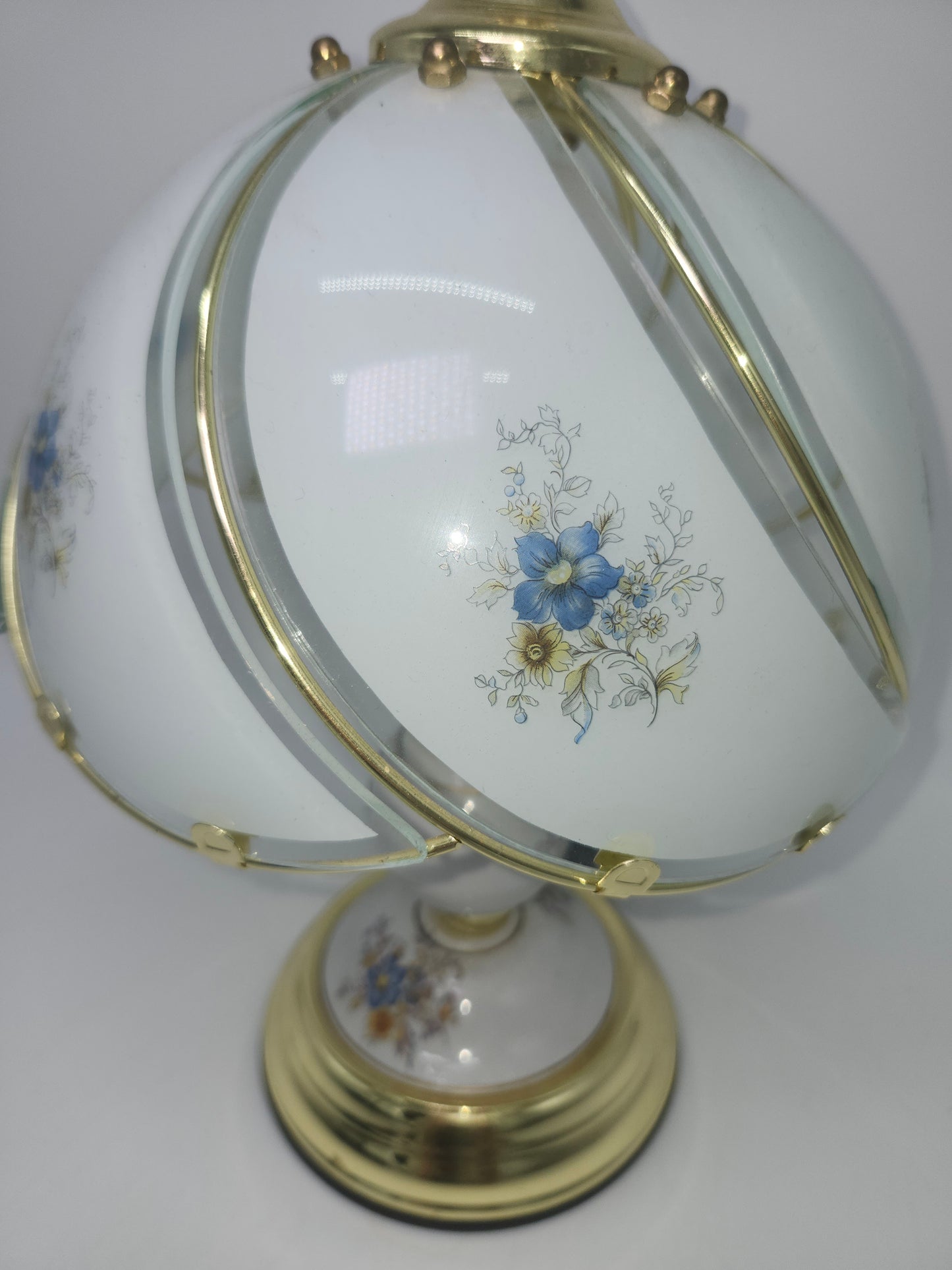 *Vintage* Brass Domed Panel Glass Floral Motif Touch Lamp