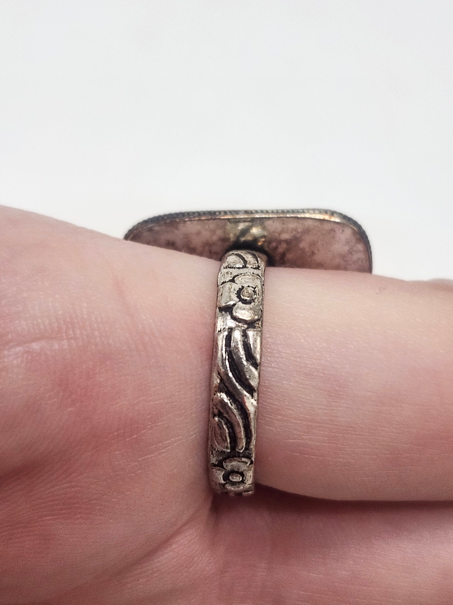 *925* Sterling & Gemstone Ring Size 8