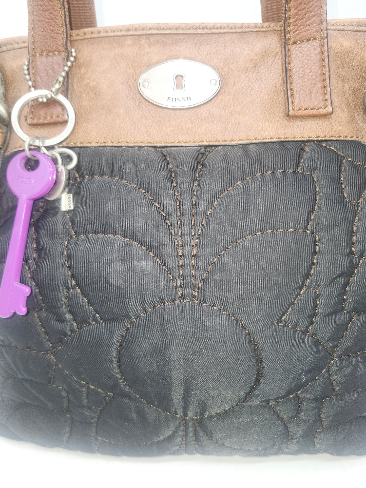 *Fossil* "Key-Per" Quilted Floral Fabric Shoulder Bag w/ Leather Trim & Bag Charms