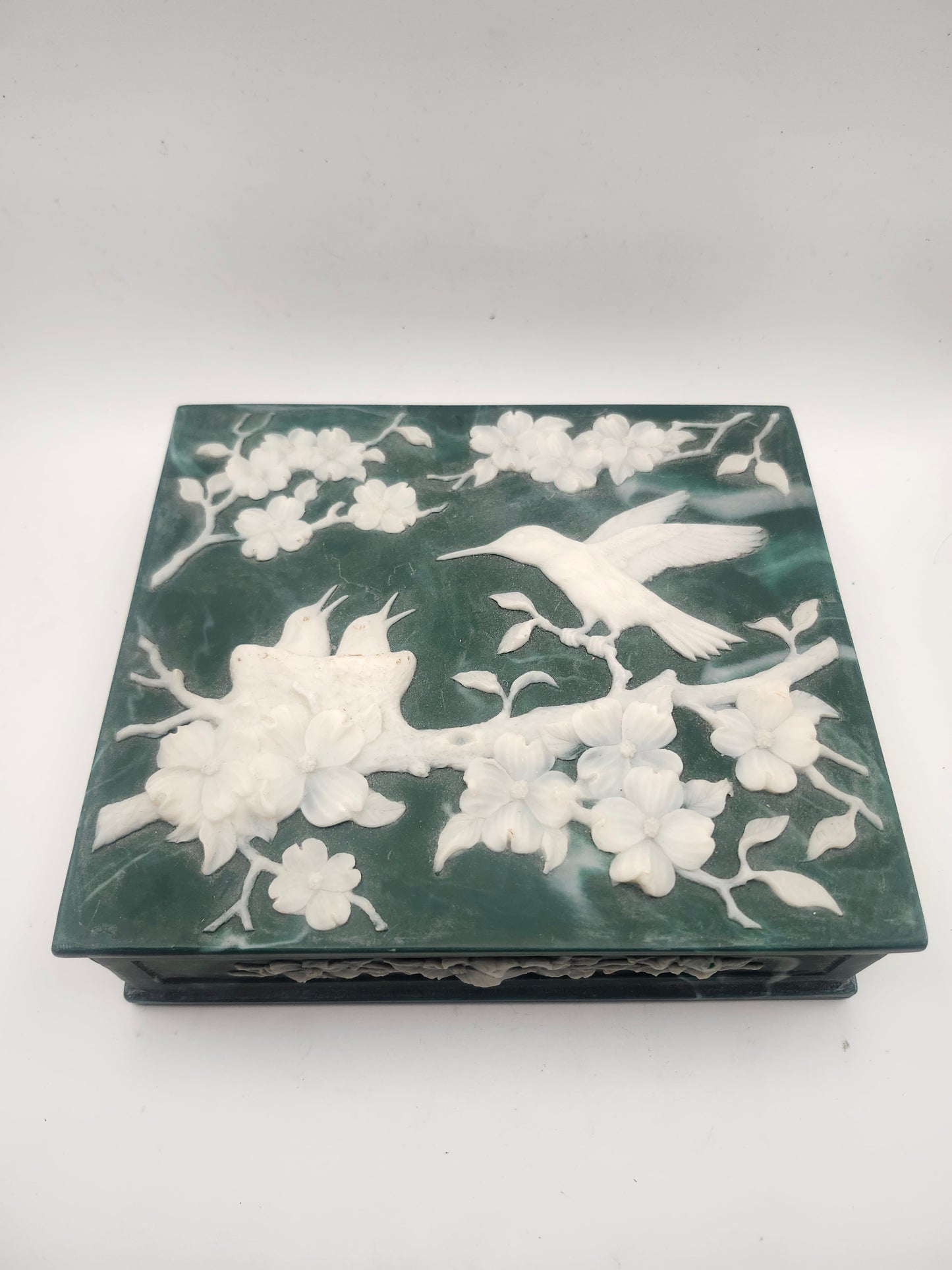 *Incolay* Stone Jewelry Box White Hummingbird Cameo on Green Finish