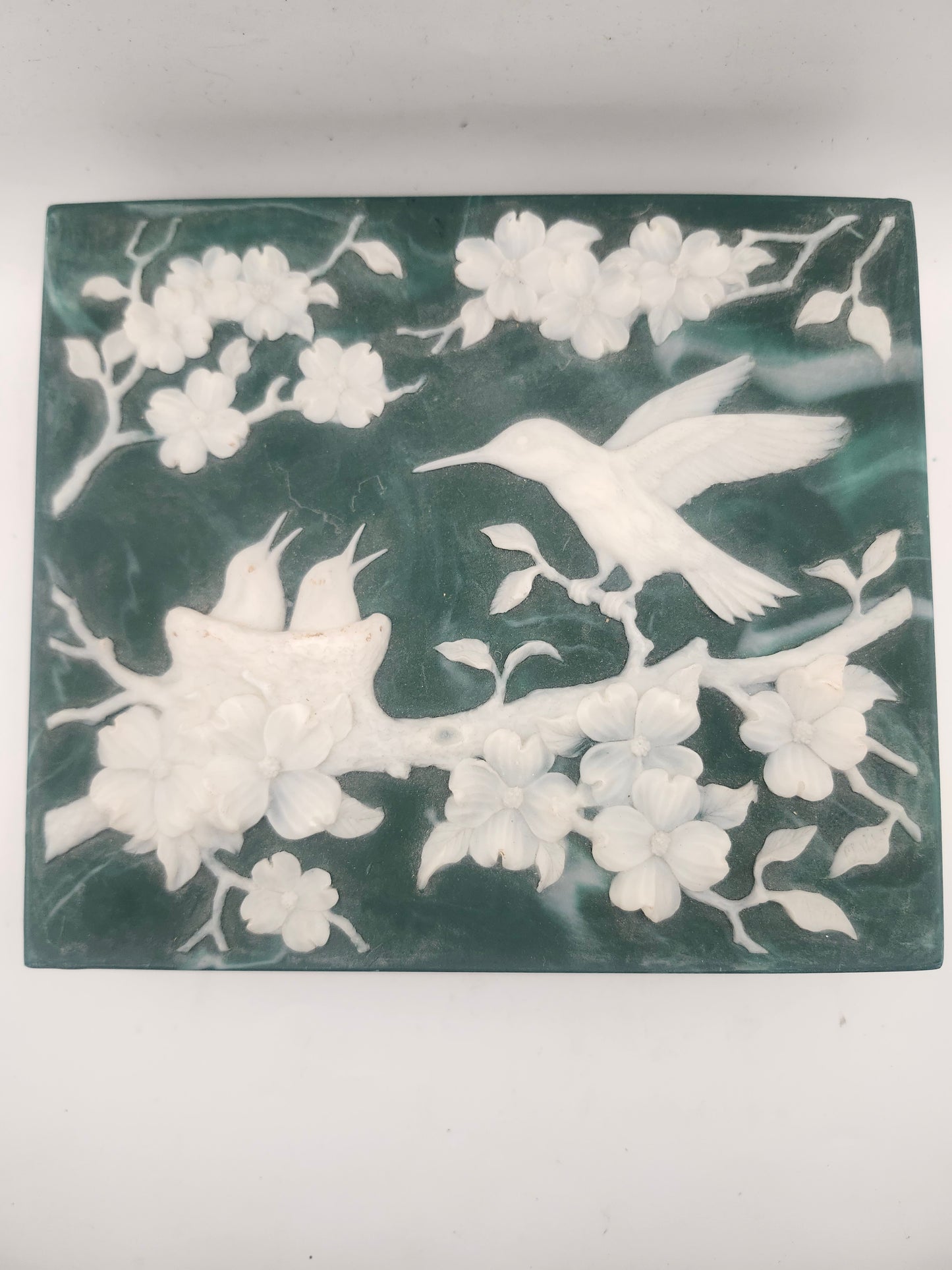 *Incolay* Stone Jewelry Box White Hummingbird Cameo on Green Finish