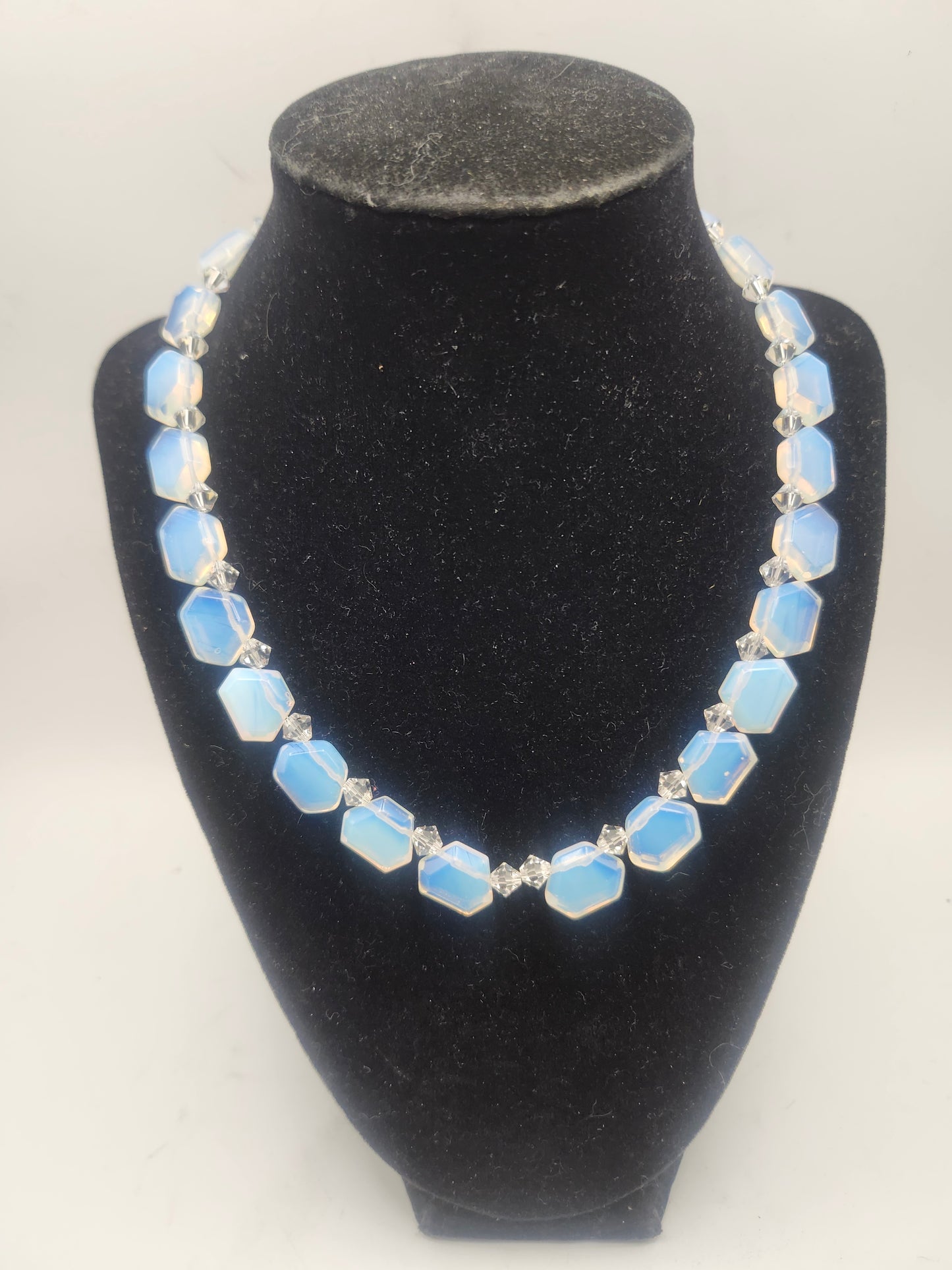 *925 Silver-Plated* Opalescent Glass Beaded Statement Necklace