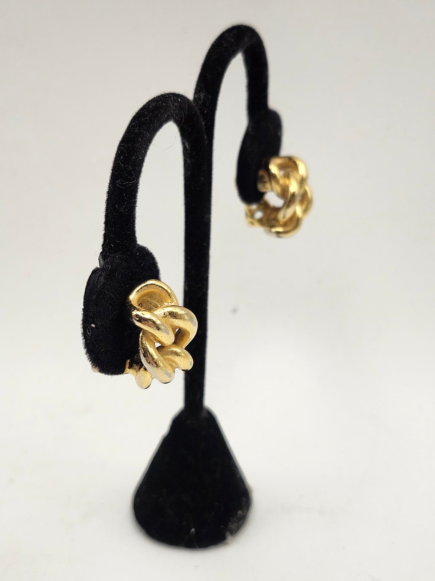 -Christian Dior- 1980s Chunky Curb Link Clip On Earrings