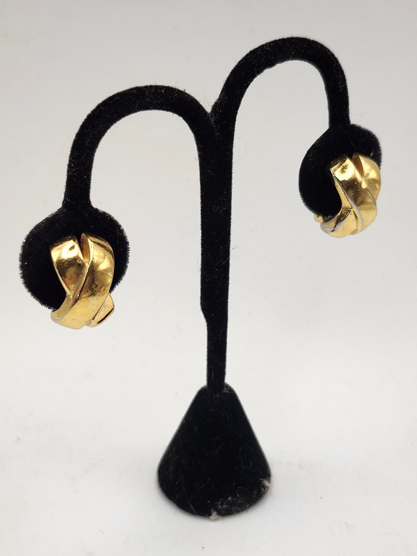 -Christian Dior- 1980s Chunky Gold "X" Clip On Earrings