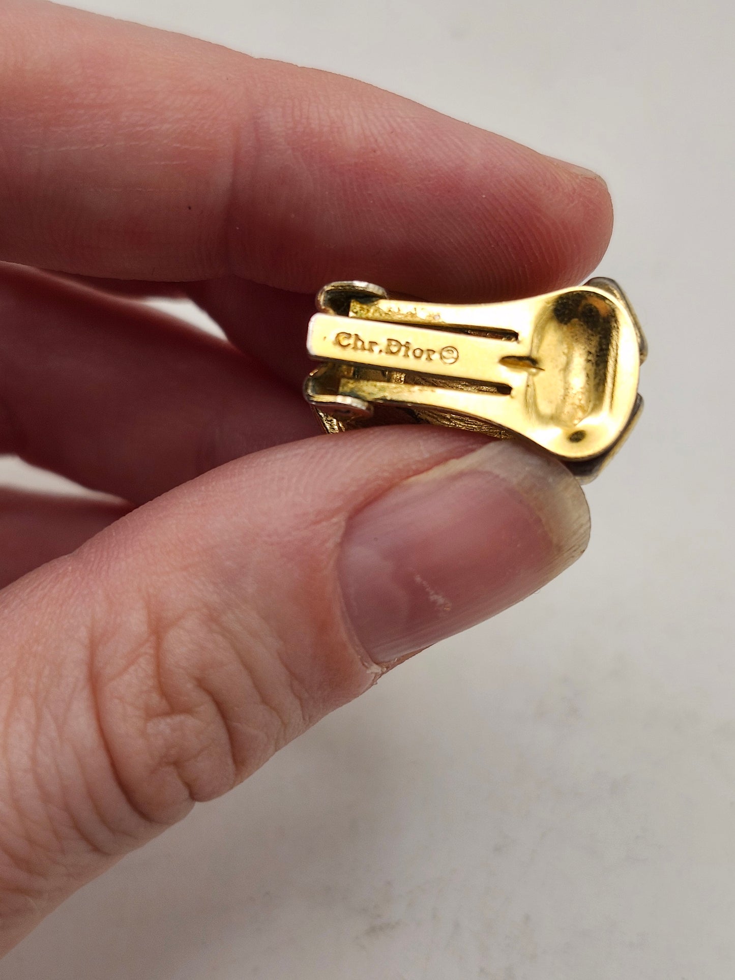 -Christian Dior- 1980s Chunky Gold "X" Clip On Earrings