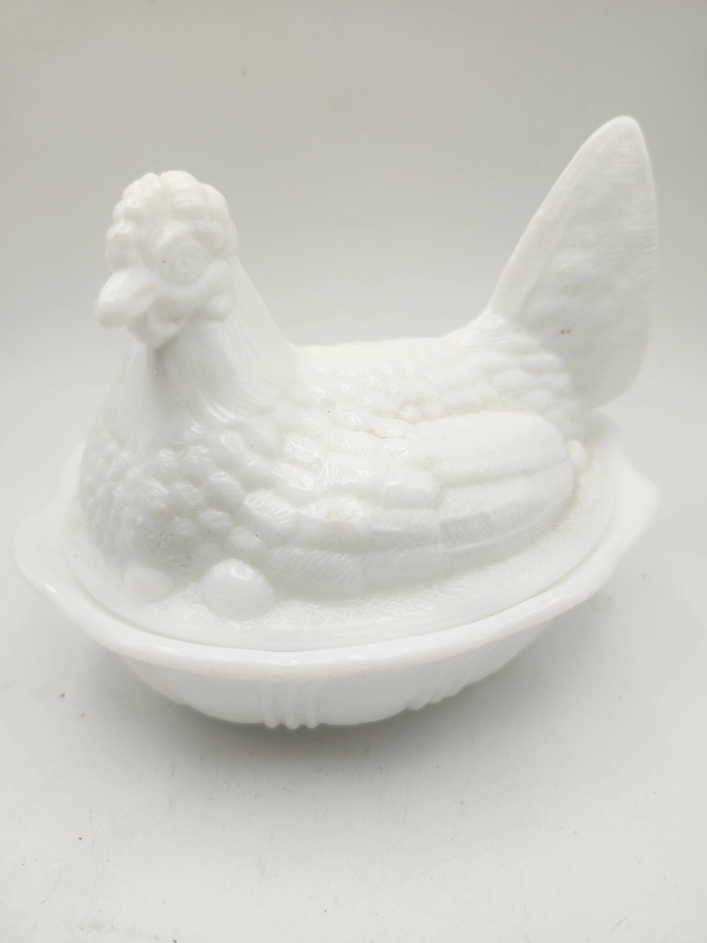 ~Fenton~ Milk Glass "Hen on Nest"