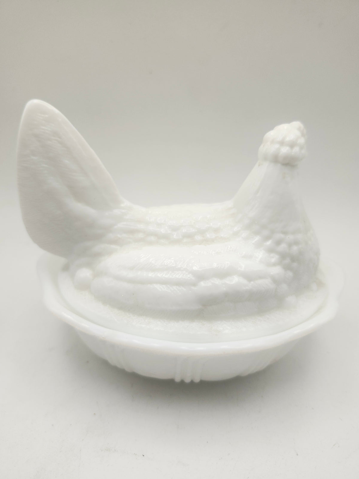 ~Fenton~ Milk Glass "Hen on Nest"
