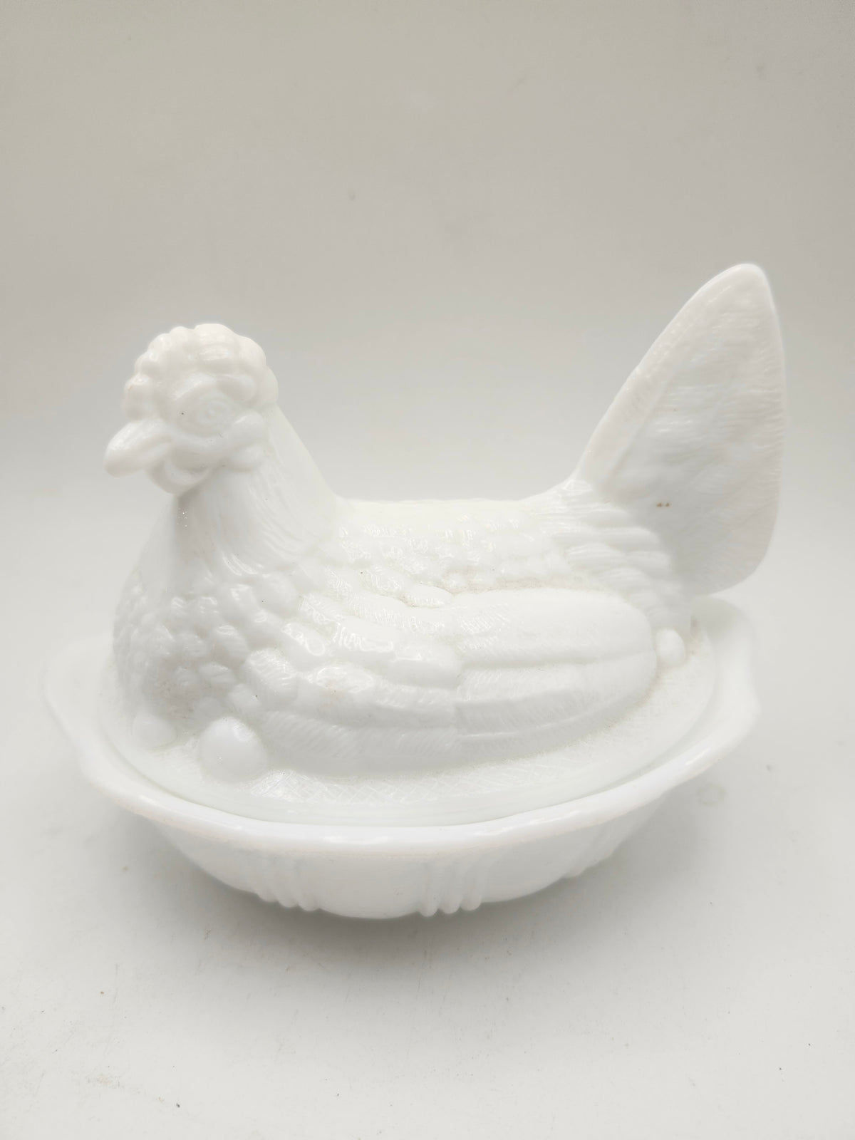 ~Fenton~ Milk Glass "Hen on Nest"
