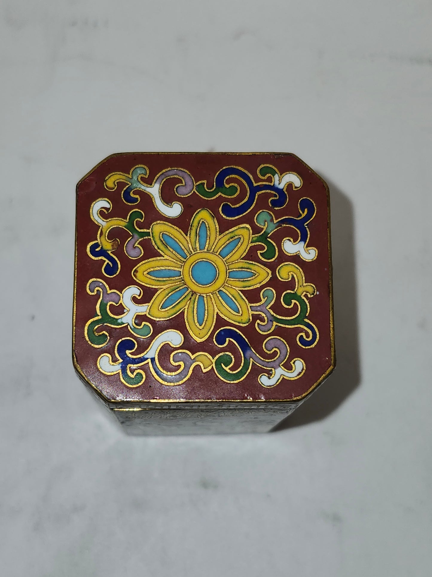 *Chinese Cloisonne* Lidded Pill Box