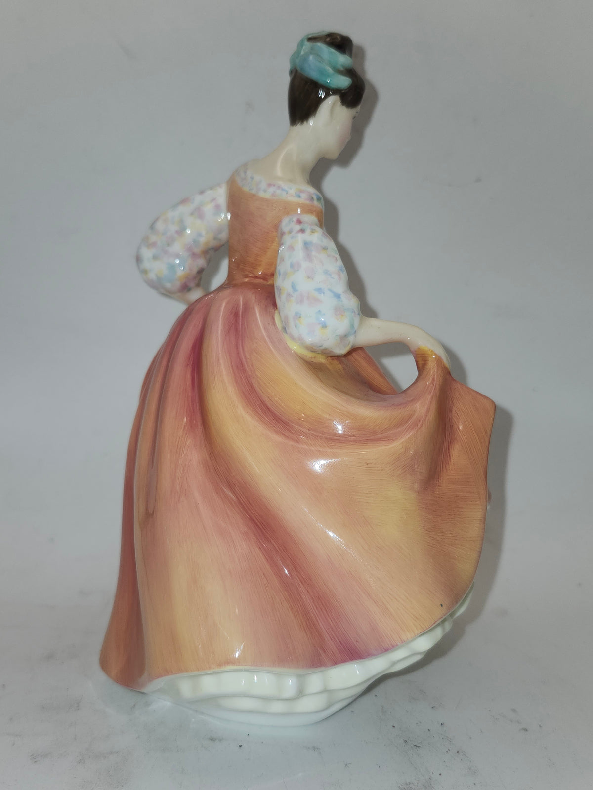 *Porcelain* Royal Doulton "My Fair Lady" Figurine