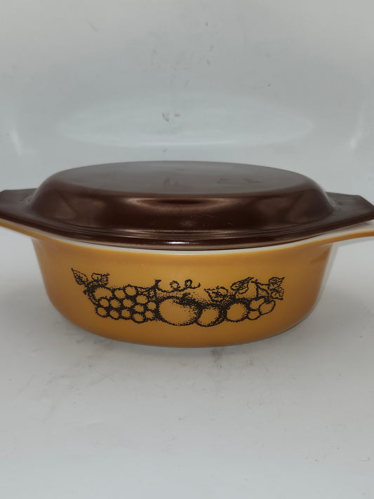 *PYREX* Like-New "Old Orchard" Oval Casserole Dish